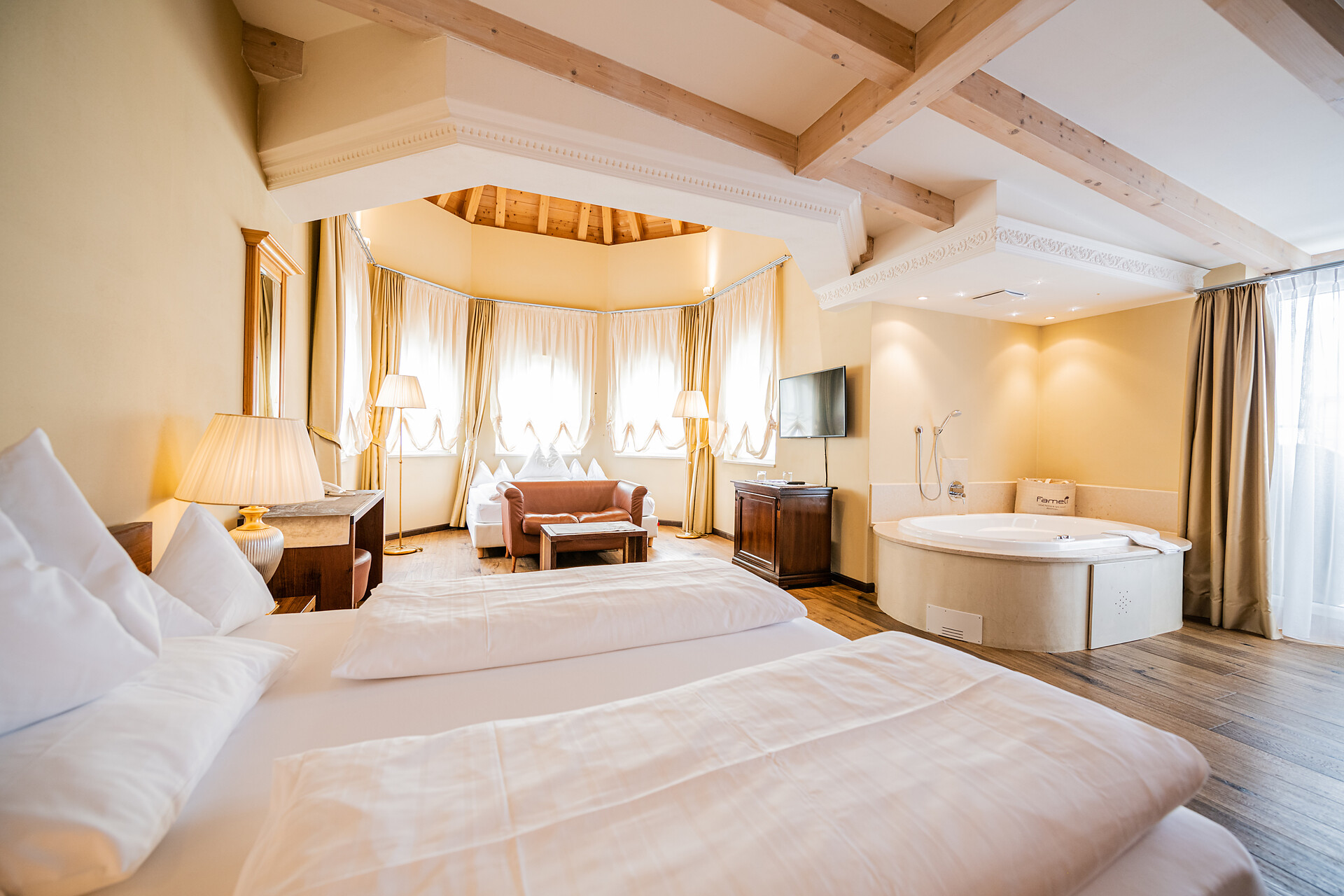 camera Suite Fameli Castle - #2 - Fameli - Regione dolomitica Plan de Corones - suedtirol.info