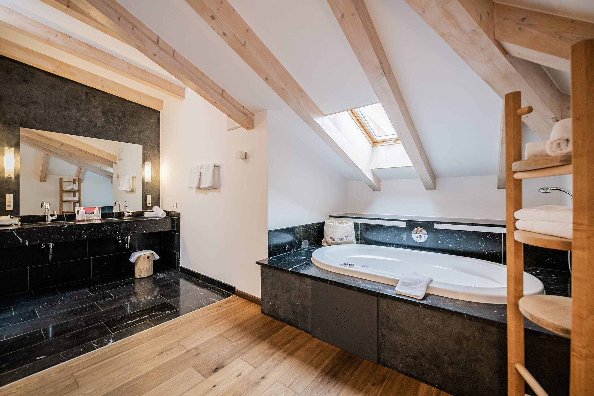 camera Suite Fameli Loft - #7 - Fameli - Regione dolomitica Plan de Corones - suedtirol.info