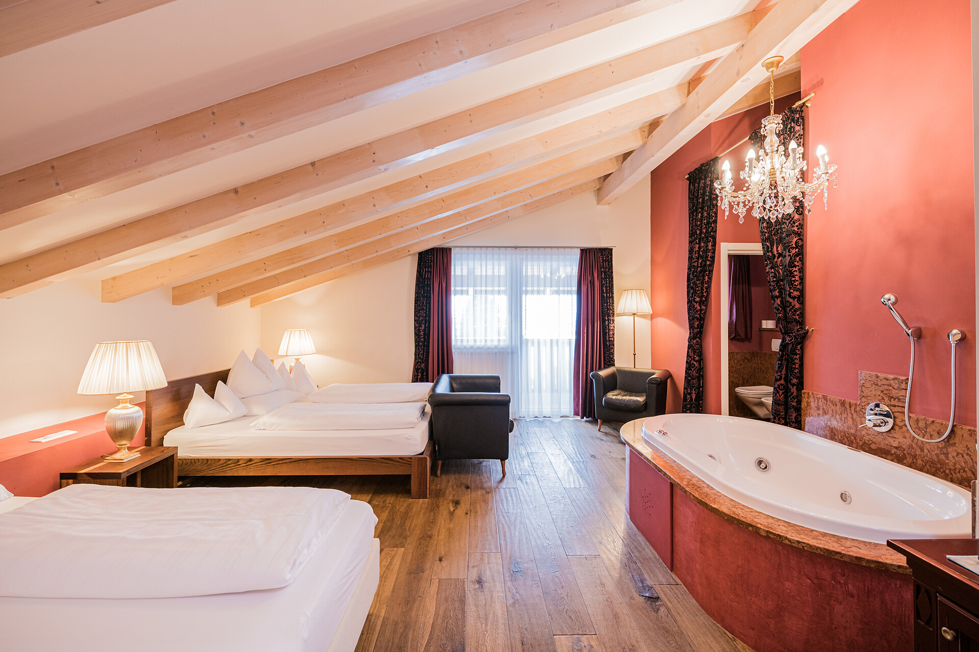 camera Suite Fameli Chic - #1 - Fameli - Regione dolomitica Plan de Corones - suedtirol.info