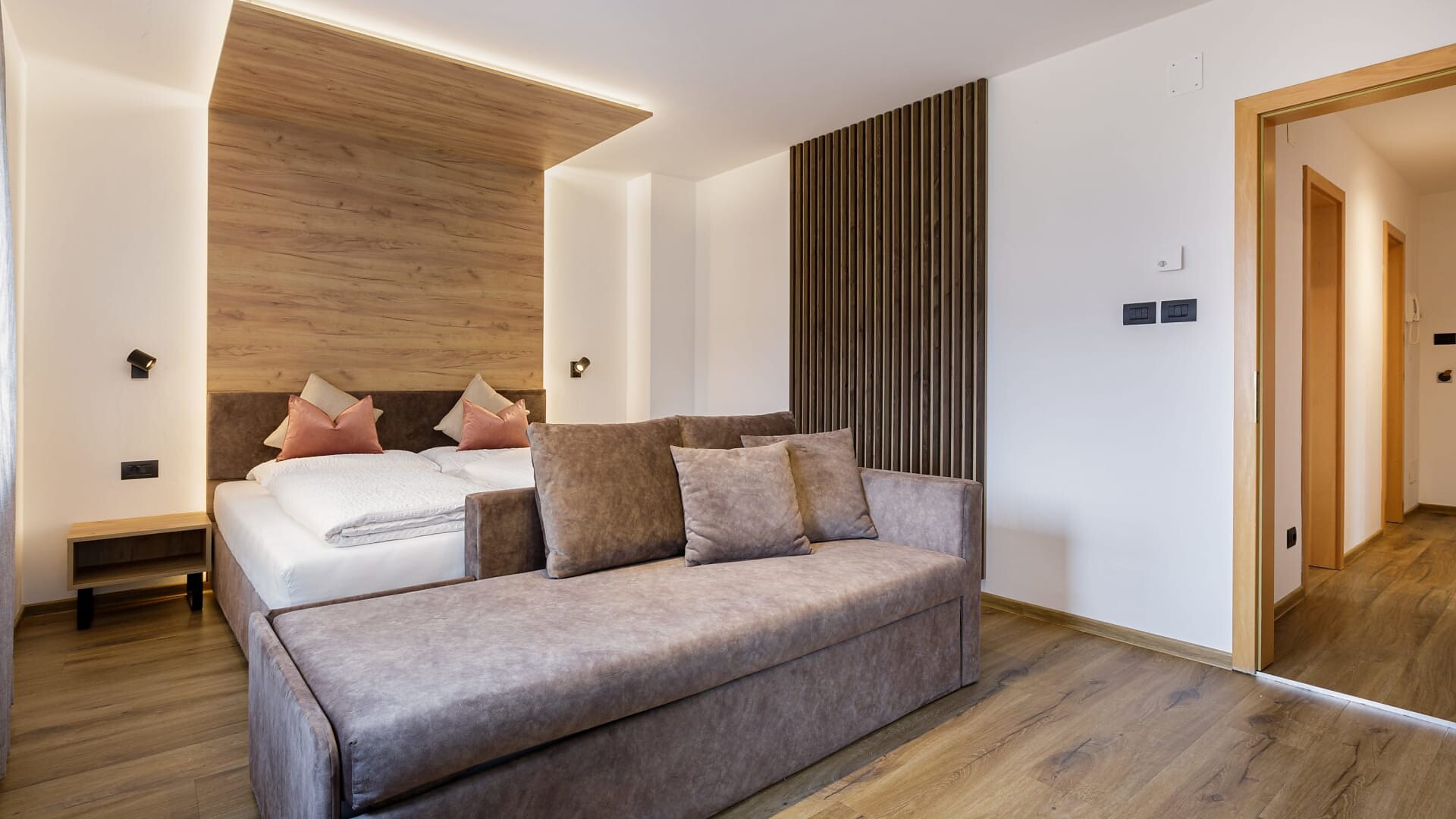 Ferienwohnung Panoramic - Olang - #6 - Aparthotel Familiaris - Family Apartments - Pools & Spa in Dolomites - Dolomitenregion Kronplatz - suedtirol.info