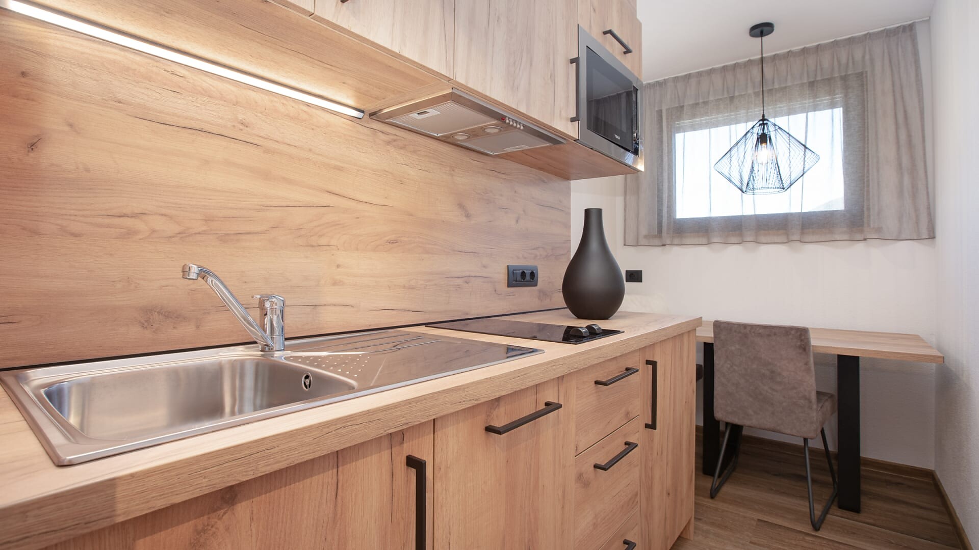 Zimmer Apartment for 3 - Olang - #8 - Aparthotel Familiaris - Family Apartments - Pools & Spa in Dolomites - Dolomitenregion Kronplatz - suedtirol.info