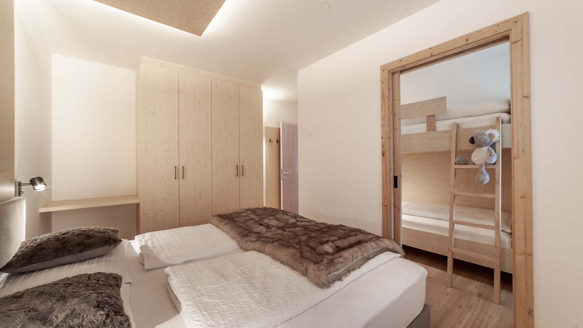 Ferienwohnung Family Escape - Olang - #1 - Aparthotel Familiaris - Family Apartments - Pools & Spa in Dolomites - Dolomitenregion Kronplatz - suedtirol.info