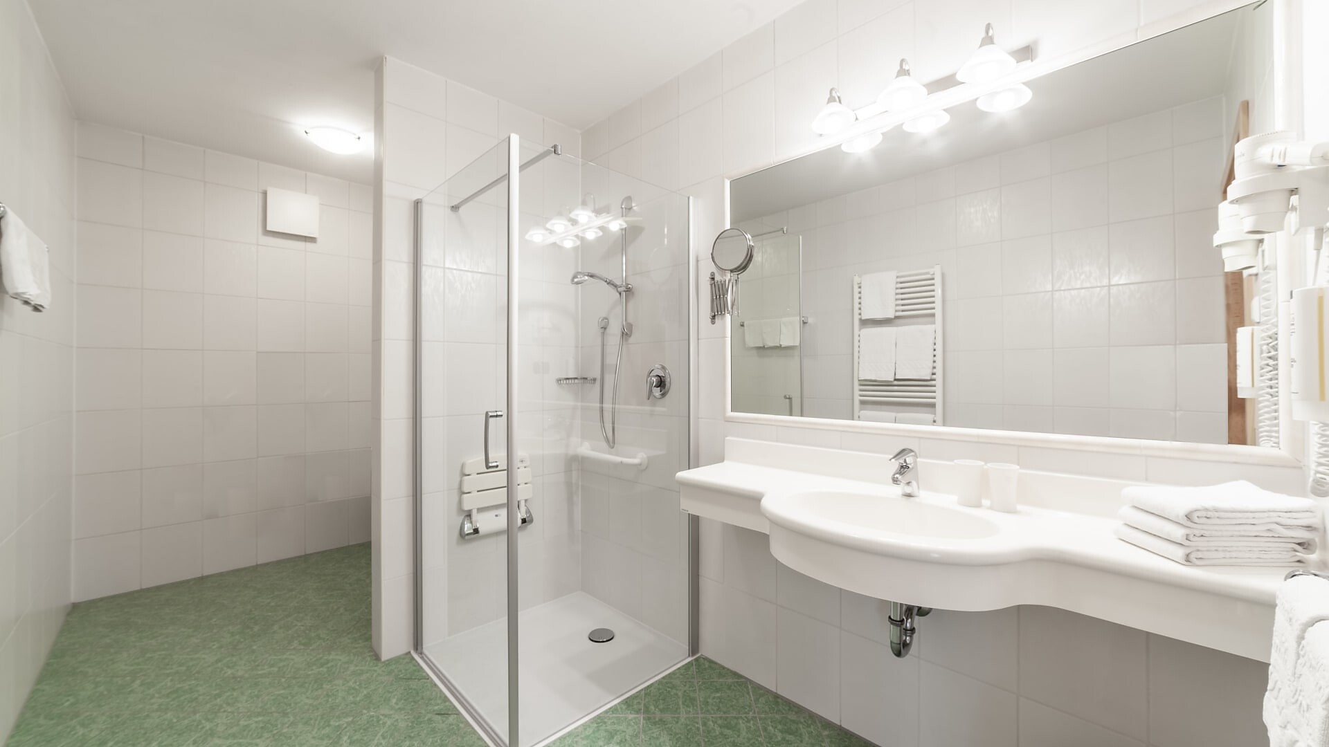 Ferienwohnung Family Escape - Olang - #3 - Aparthotel Familiaris - Family Apartments - Pools & Spa in Dolomites - Dolomitenregion Kronplatz - suedtirol.info