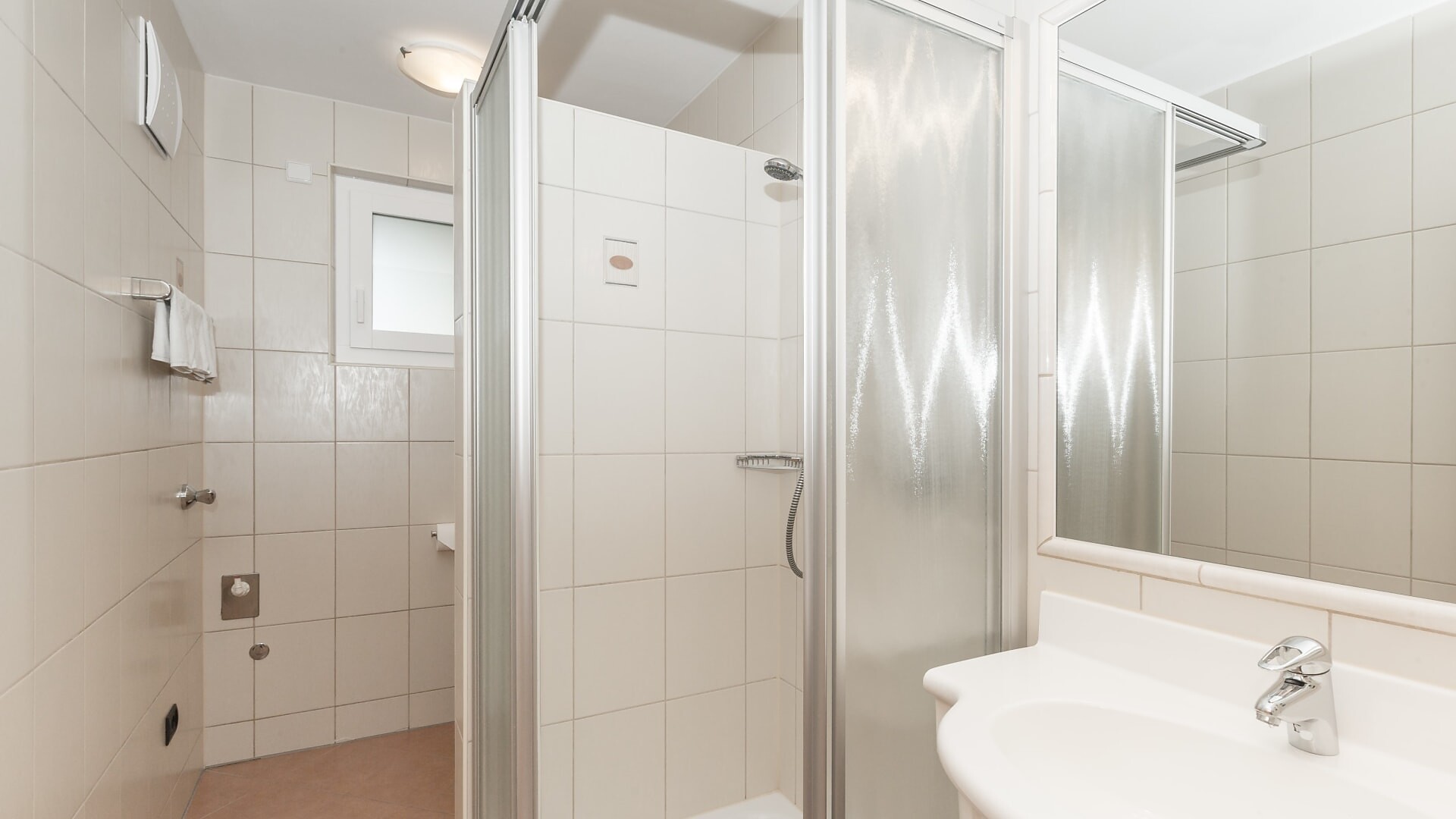Zimmer Family Apartment - Olang - #3 - Aparthotel Familiaris - Family Apartments - Pools & Spa in Dolomites - Dolomitenregion Kronplatz - suedtirol.info