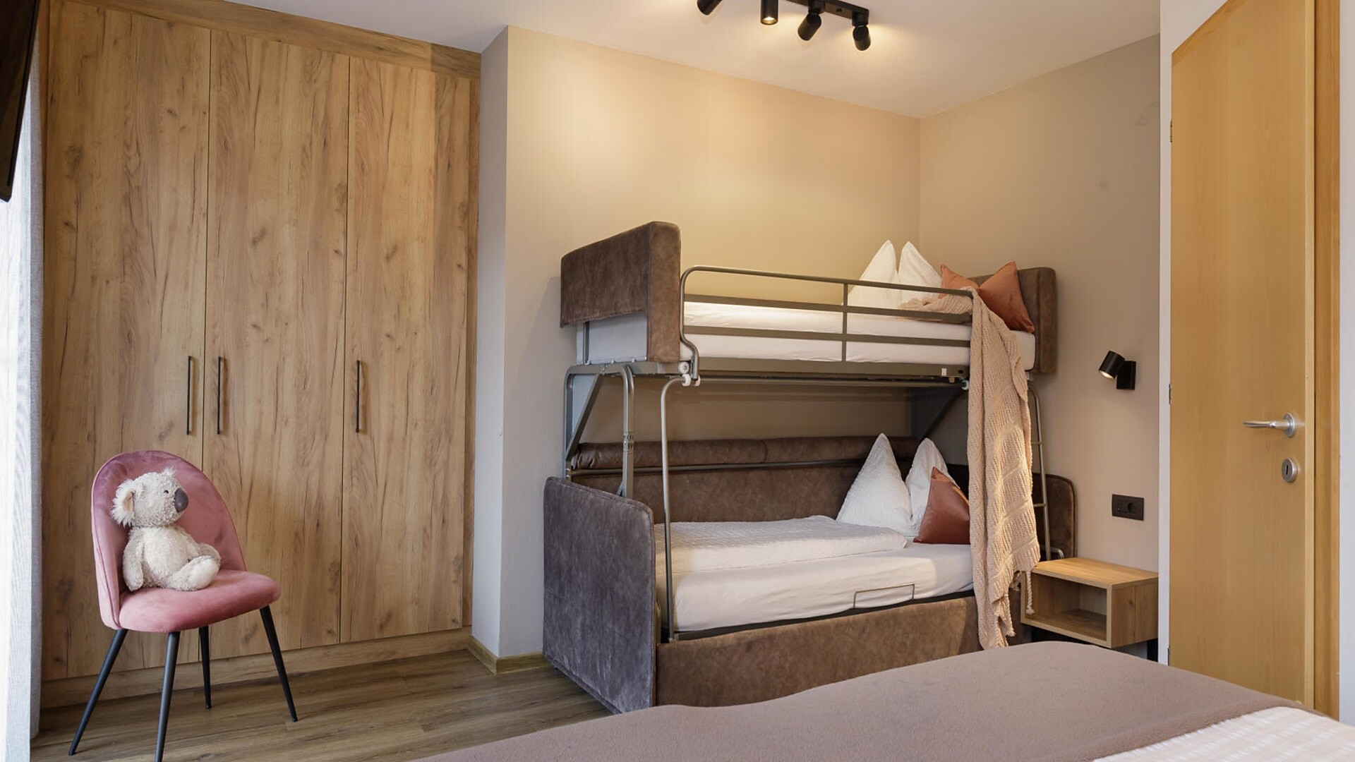 Ferienwohnung Family Garden - Olang - #8 - Aparthotel Familiaris - Family Apartments - Pools & Spa in Dolomites - Dolomitenregion Kronplatz - suedtirol.info