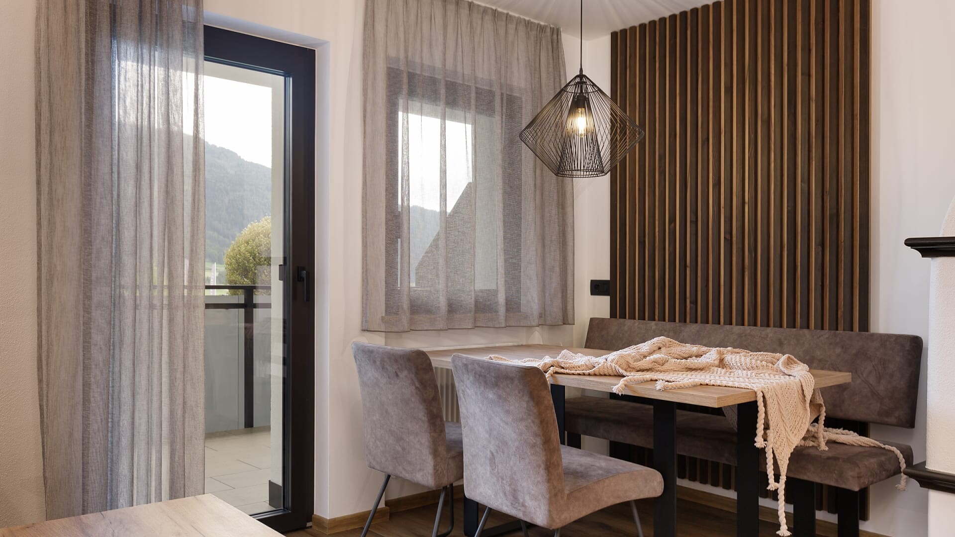 Ferienwohnung Apartment Peak View - Olang - #3 - Aparthotel Familiaris - Family Apartments - Pools & Spa in Dolomites - Dolomitenregion Kronplatz - suedtirol.info
