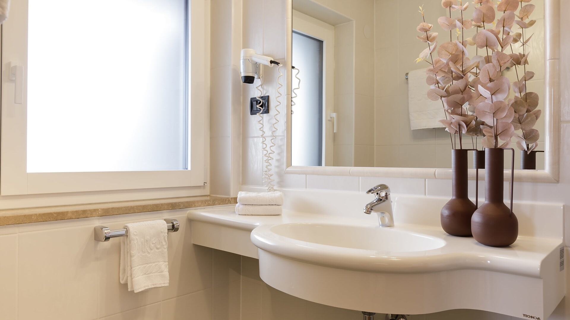 Ferienwohnung Apartment for 2 - Olang - #3 - Aparthotel Familiaris - Family Apartments - Pools & Spa in Dolomites - Dolomitenregion Kronplatz - suedtirol.info