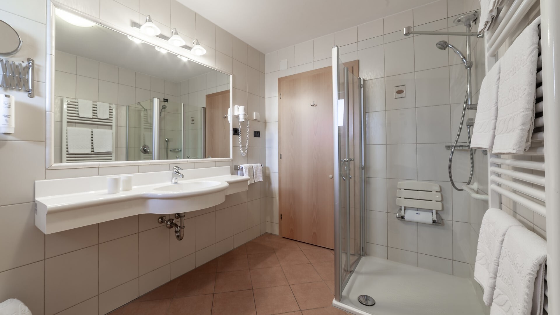 Ferienwohnung Family Comfort - Olang - #3 - Aparthotel Familiaris - Family Apartments - Pools & Spa in Dolomites - Dolomitenregion Kronplatz - suedtirol.info