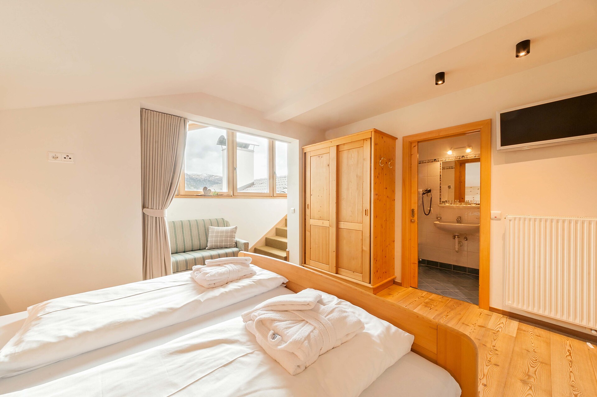 Room Herolerhof Suite - #2 - Hotel Herol - Brixen/Bressanone and environs - suedtirol.info