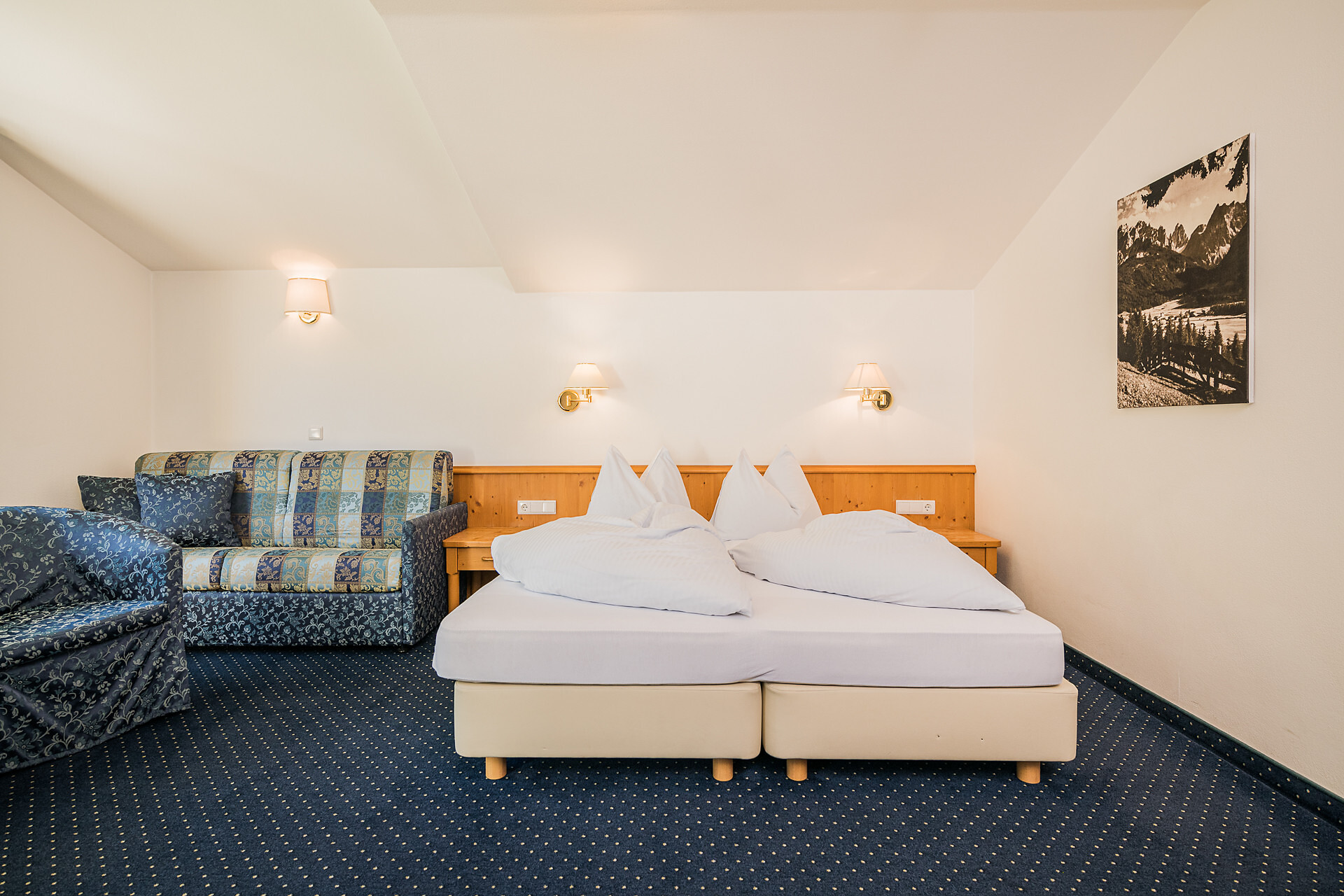 Zimmer DZ Superior Helm - #3 - Hotel Waldheim - Dolomitenregion 3 Zinnen - suedtirol.info