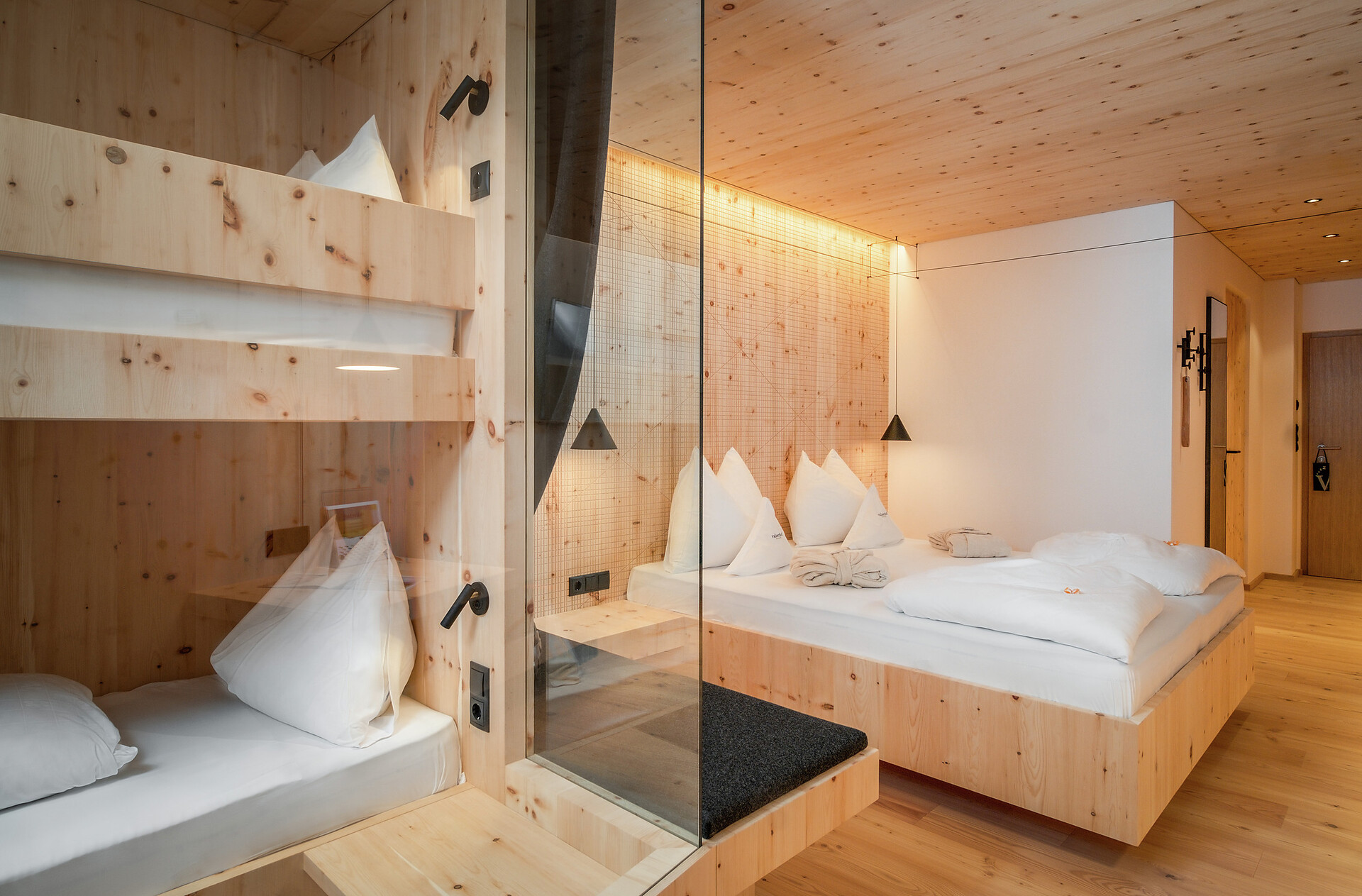 Room Zirm Suite Family - #2 - Hotel Valserhof - Brixen/Bressanone and environs - suedtirol.info