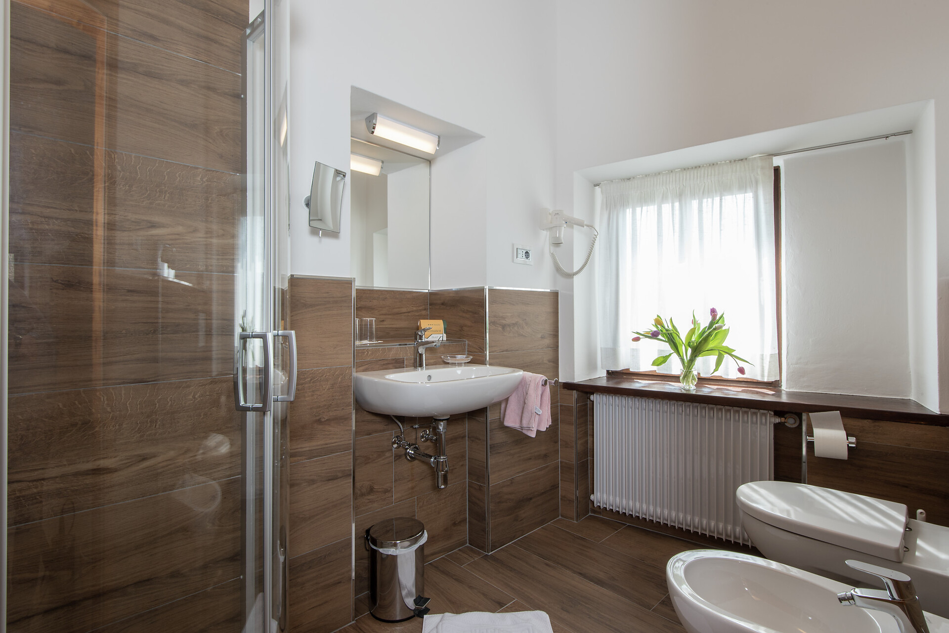 Room Room with balcony and view on the Dolomites - #2 - Hotel Ansitz Kematen - Bolzano/Bozen and environs - suedtirol.info