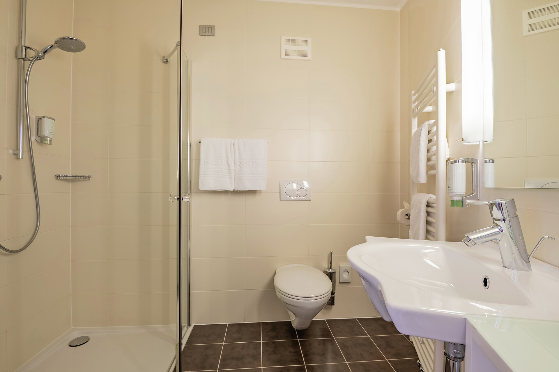 Room Standard Suite - #4 - Hotel Cristal - Dolomites Region Eggental - suedtirol.info