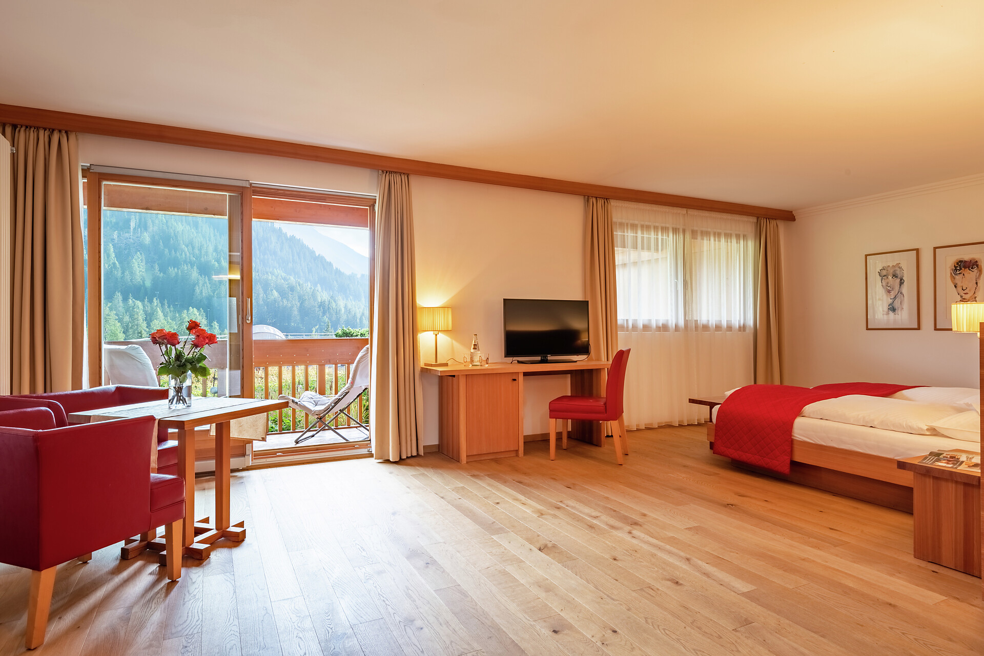 Room Double room - deluxe - #1 - Hotel Cristal - Dolomites Region Eggental - suedtirol.info