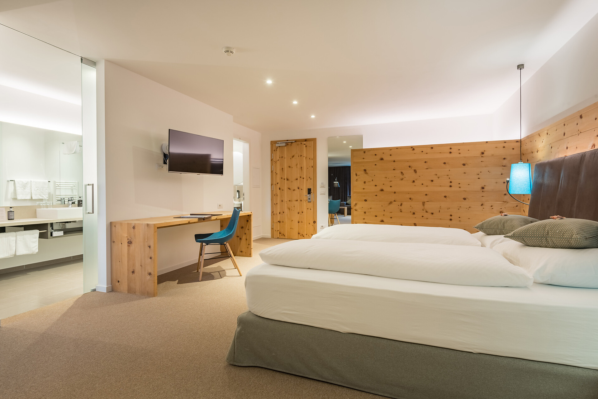 Room Junior-Suite - #2 - Hotel Cristal - Dolomites Region Eggental - suedtirol.info