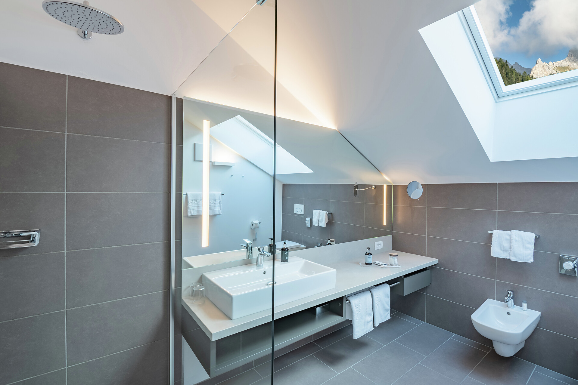 Room Latemar Suite - #2 - Hotel Cristal - Dolomites Region Eggental - suedtirol.info