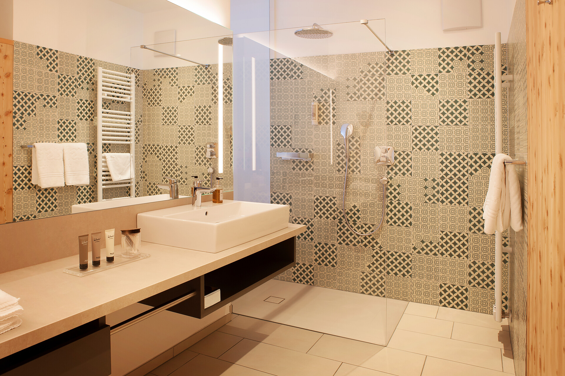 Room Garden Room - #3 - Hotel Cristal - Dolomites Region Eggental - suedtirol.info