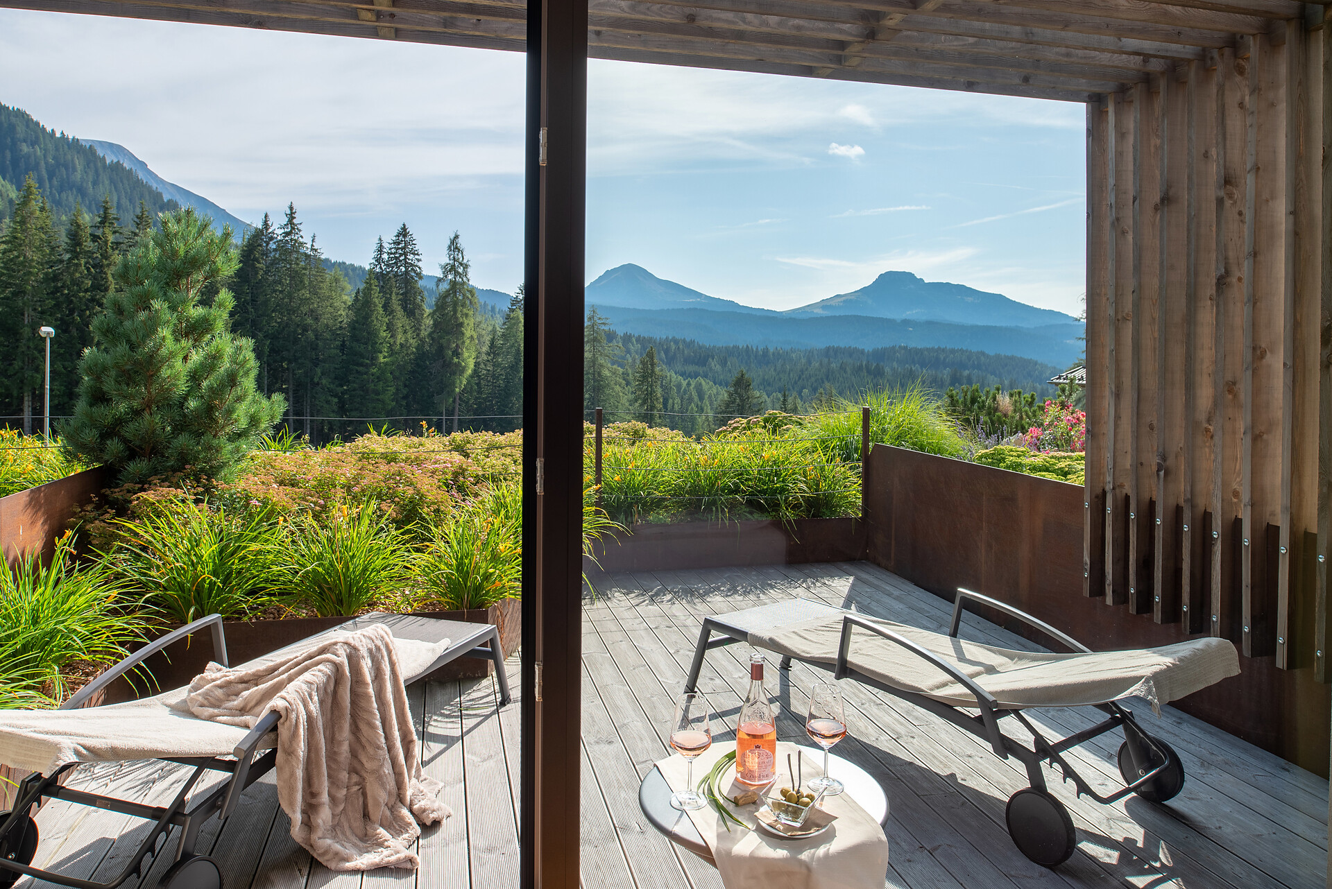 Room Garden Room - #2 - Hotel Cristal - Dolomites Region Eggental - suedtirol.info