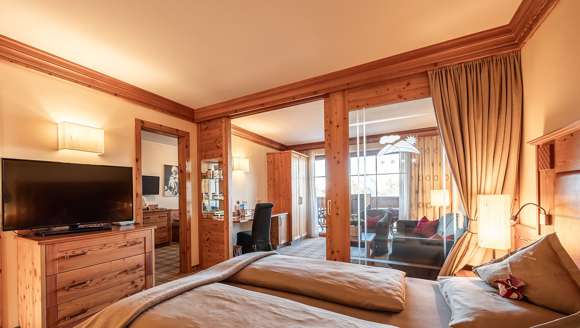 Zimmer Suite Großer Mittager - #3 - Hotel Falzeben - Meran und Umgebung - suedtirol.info