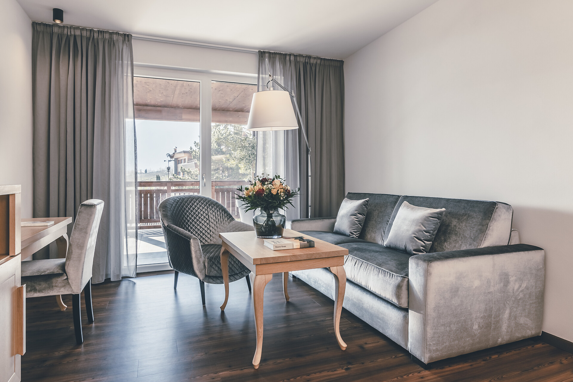 Zimmer Seniorsuite Deluxe mit Whirlpool (ca. 45 m²) - #2 - Hotel Golserhof - Meran und Umgebung - suedtirol.info