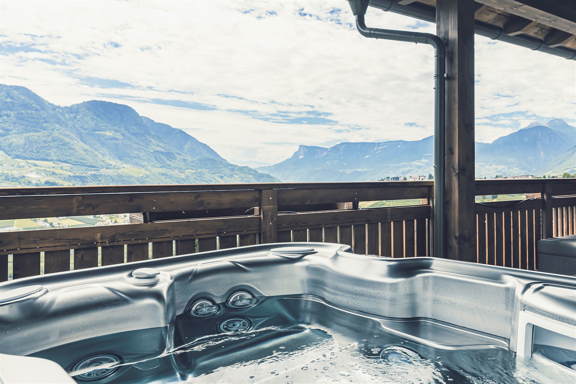 Zimmer Suite 1400 Deluxe mit Whirlpool (70-75m²) - #7 - Hotel Golserhof - Meran und Umgebung - suedtirol.info