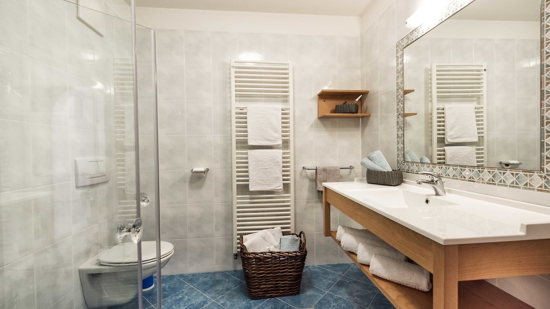Room Doppelzimmer Komfort Landhaus - #2 - Landhaus Fux - Vinschgau/Val Venosta - suedtirol.info