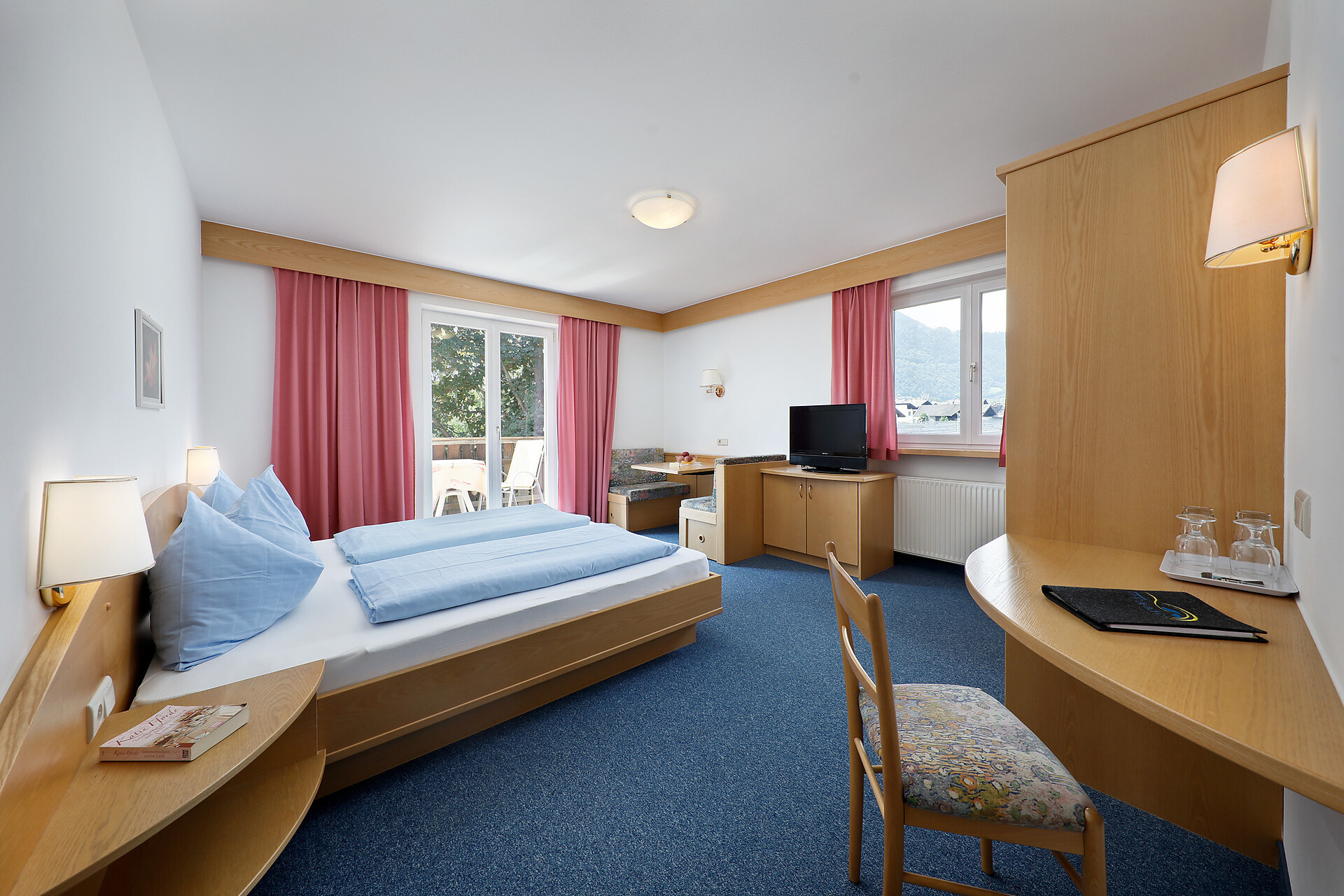 camera bellissima  camera matrimoniale con balcone - #2 - Garni Paradies - Merano e dintorni - suedtirol.info