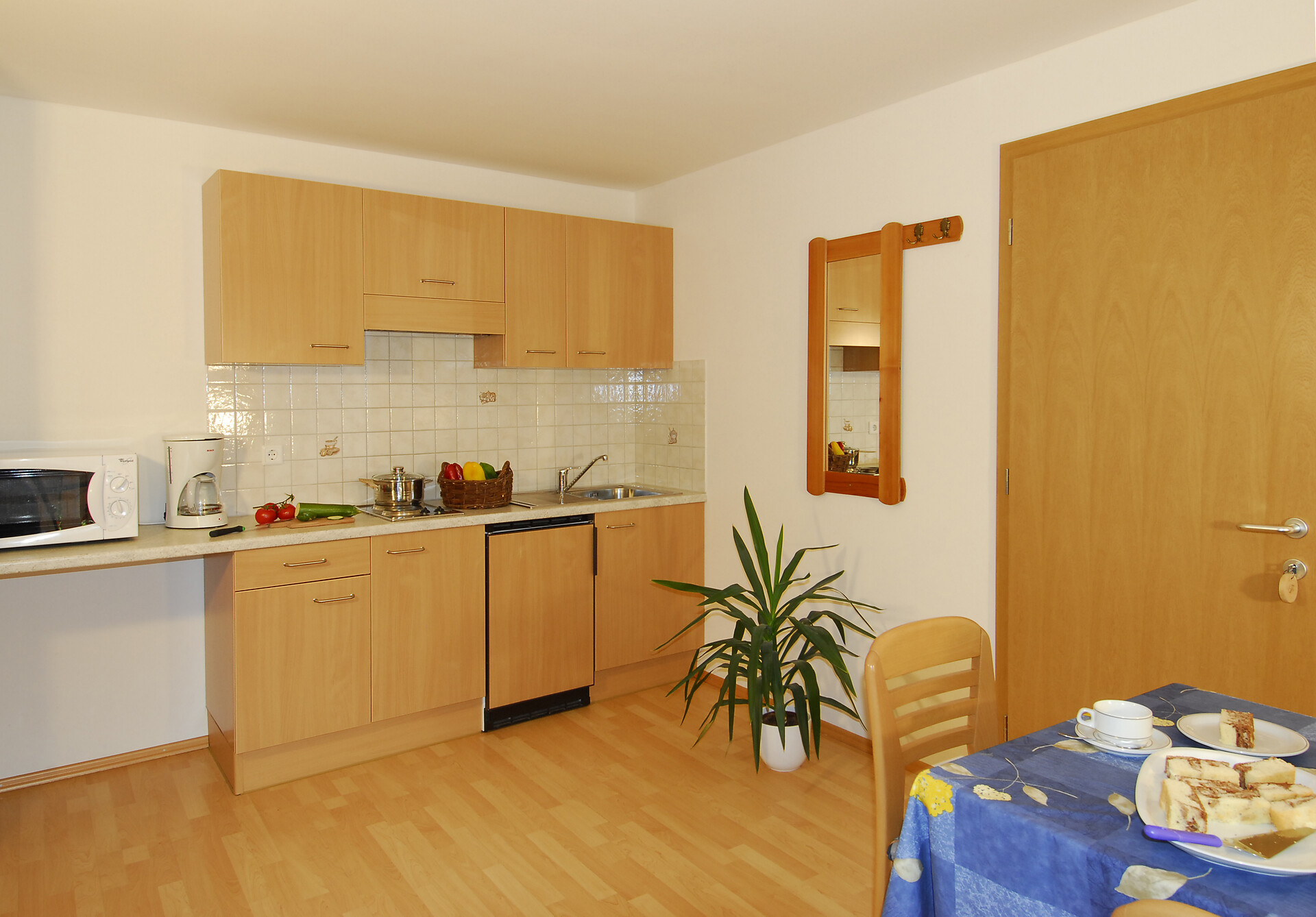 Apartment Ferienwohnung "Sunnseit" 4 Personen - #1 - Alpenrose - Vinschgau/Val Venosta - suedtirol.info
