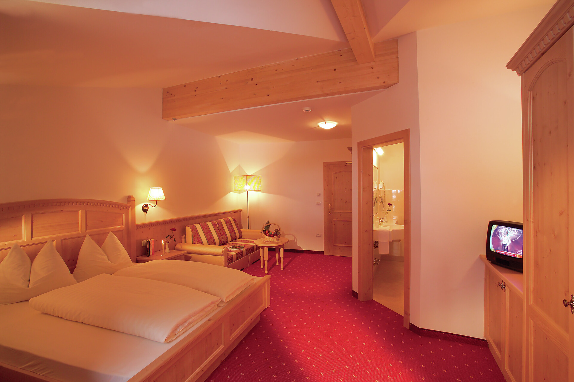 Zimmer Picea "Familie" - #1 - Tonzhaus Hotel & Pizzeria - Vinschgau - suedtirol.info
