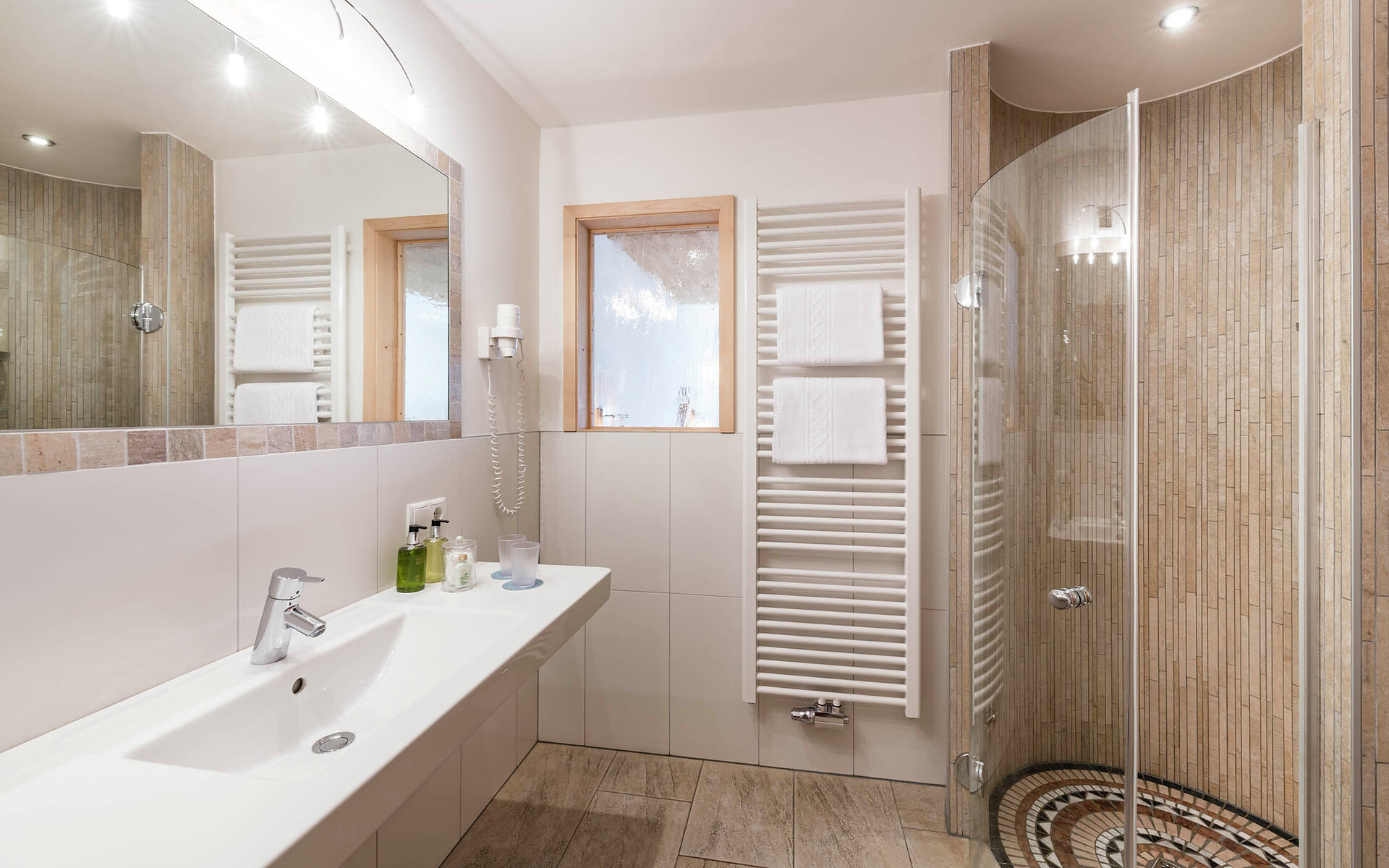 Room Double room Pazin A - #2 - Tuberis Nature & Spa Resort - Vinschgau/Val Venosta - suedtirol.info