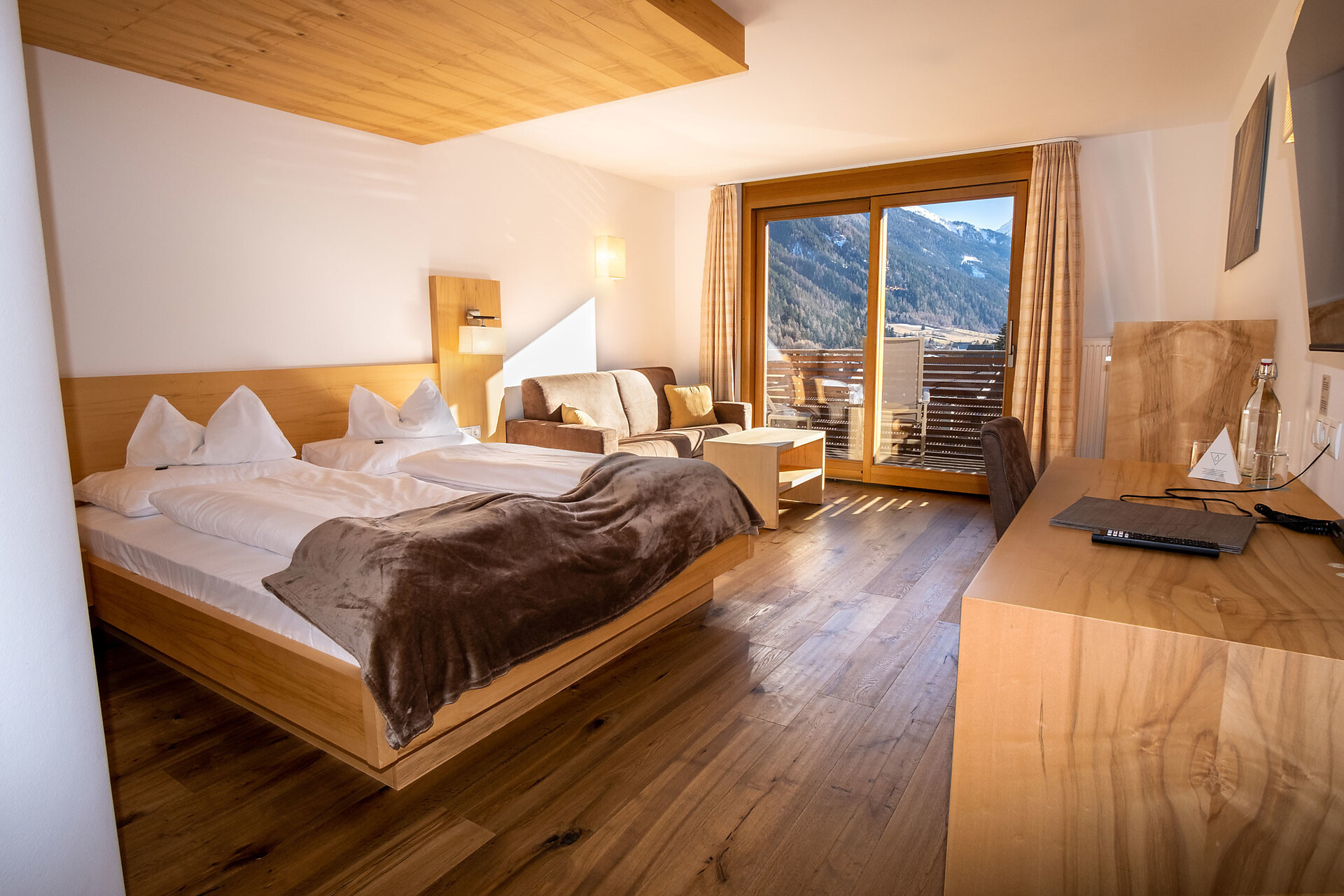 Room Double room Pazin A - #1 - Tuberis Nature & Spa Resort - Vinschgau/Val Venosta - suedtirol.info