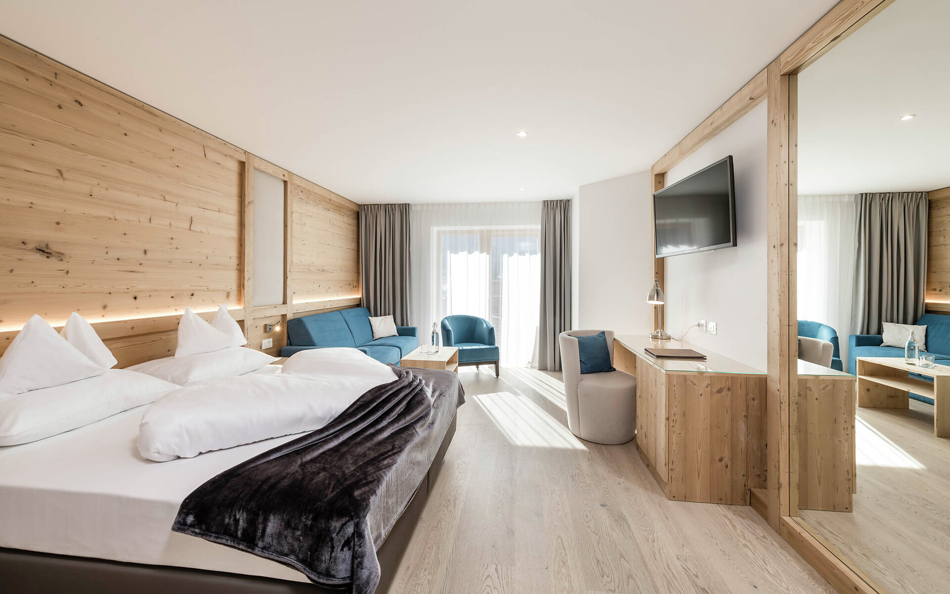 Room Double room Pazin B - #1 - Tuberis Nature & Spa Resort - Vinschgau/Val Venosta - suedtirol.info