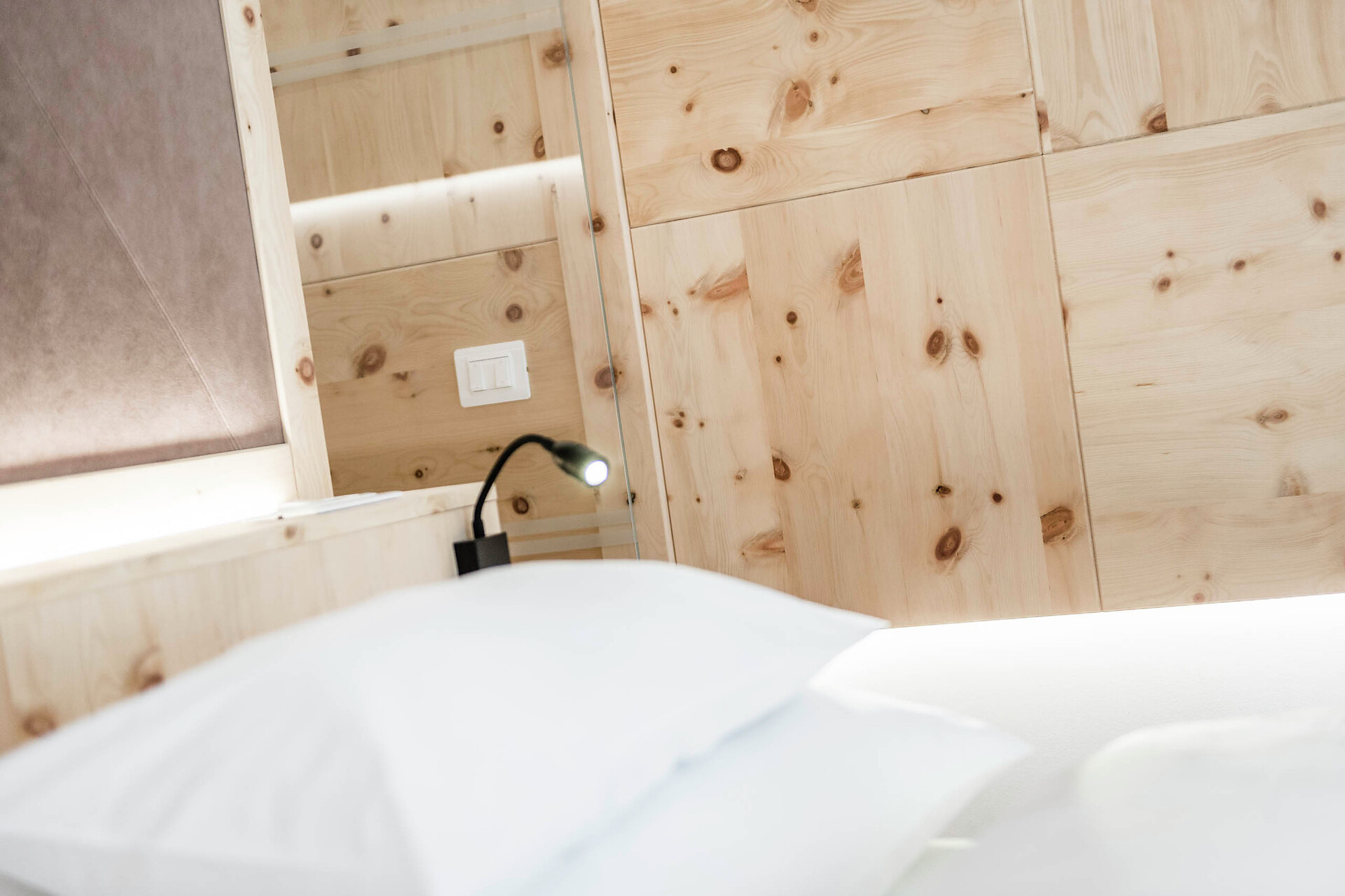 Room Stone pine suite Malatz - #3 - Tuberis Nature & Spa Resort - Vinschgau/Val Venosta - suedtirol.info