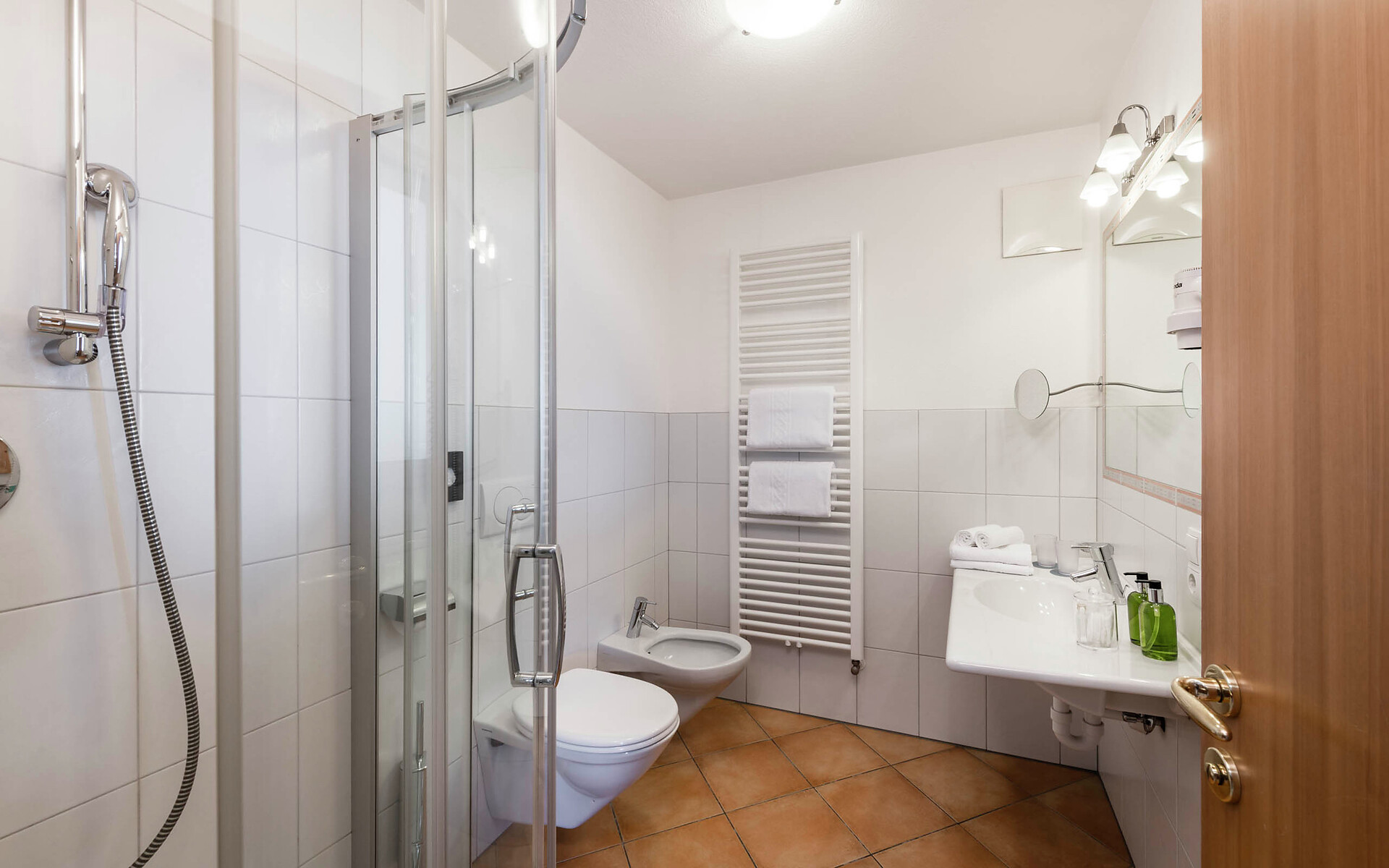 Room Double room Riwes - #3 - Tuberis Nature & Spa Resort - Vinschgau/Val Venosta - suedtirol.info