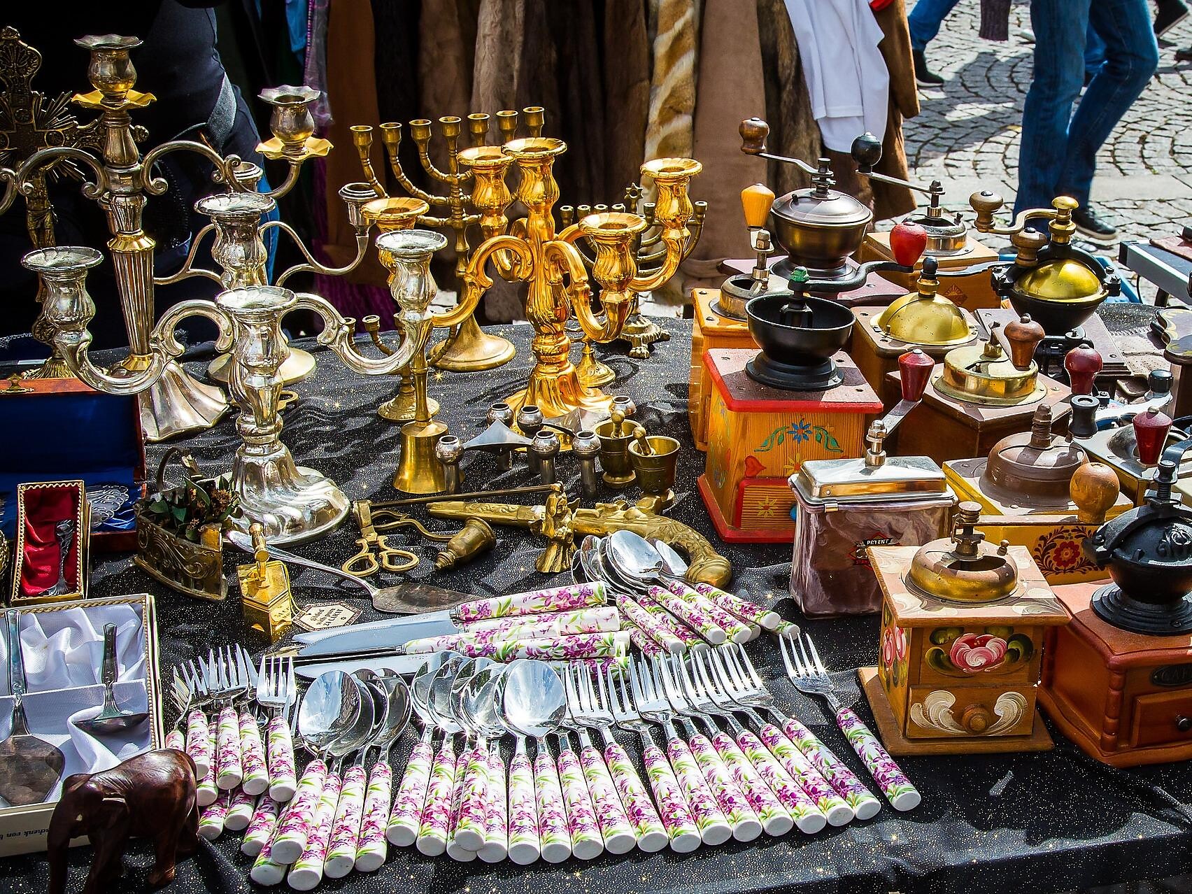 Mercatino dell'antiquariato a Riscone - Regione dolomitica Plan de Corones - #1 - suedtirol.info