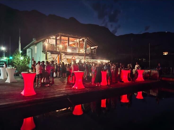 Aperitivo Lungo im Surfclub - Südtiroler Weinstraße - #1 - suedtirol.info
