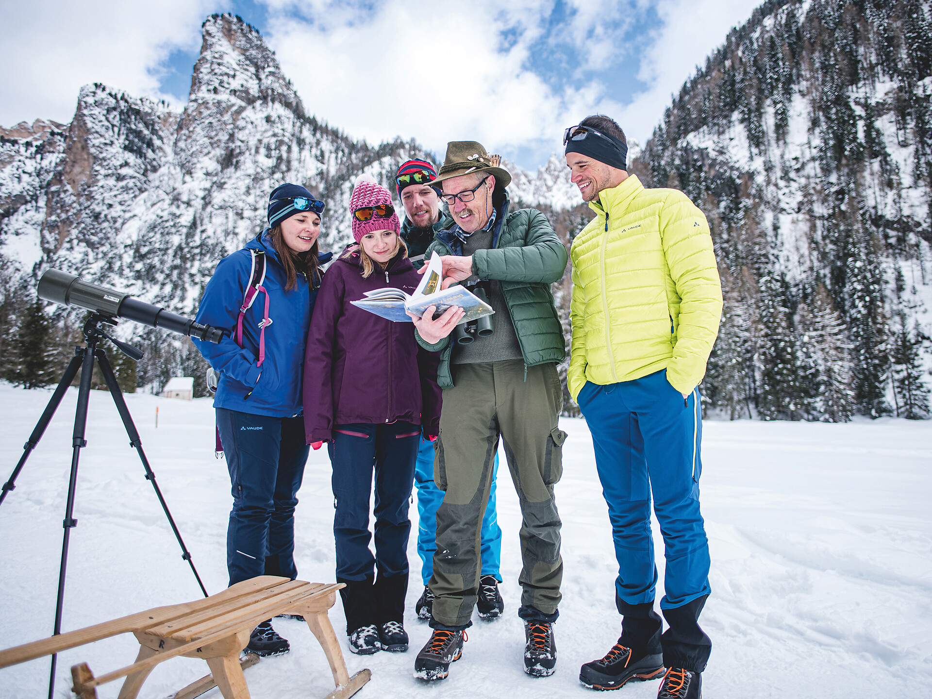 Alla ricerca di tracce faunistiche – osservare la fauna con Roman - Regione dolomitica Val Gardena - #3 - suedtirol.info