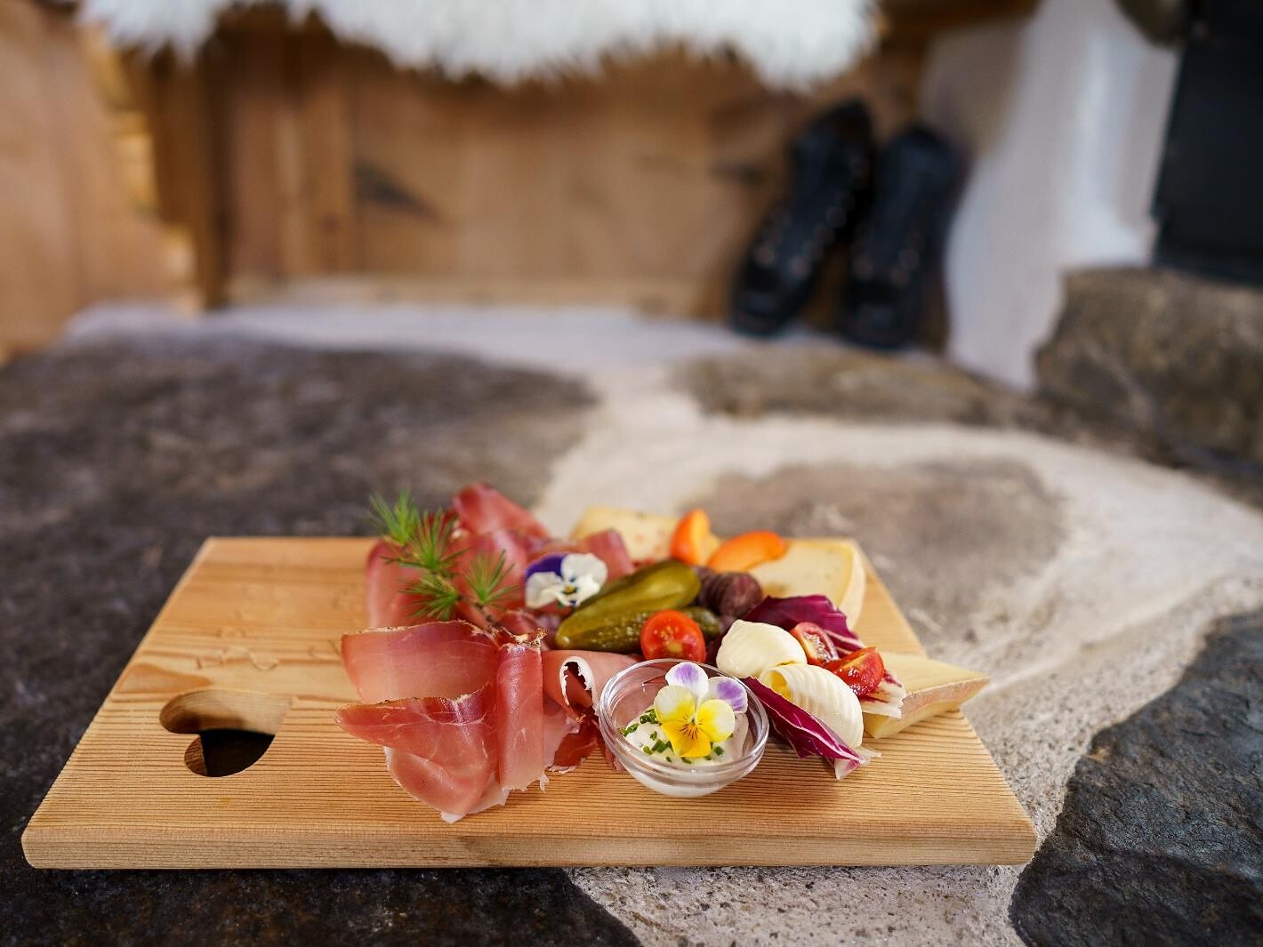 Breakfast at the Berger hut - Dolomites Region Kronplatz/Plan de Corones - #3 - suedtirol.info
