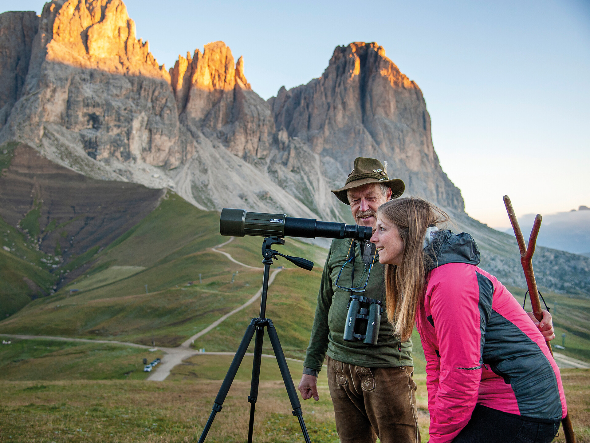 In search of wild traces – wildlife watching with Roman Sëlva/Selva 2 suedtirol.info