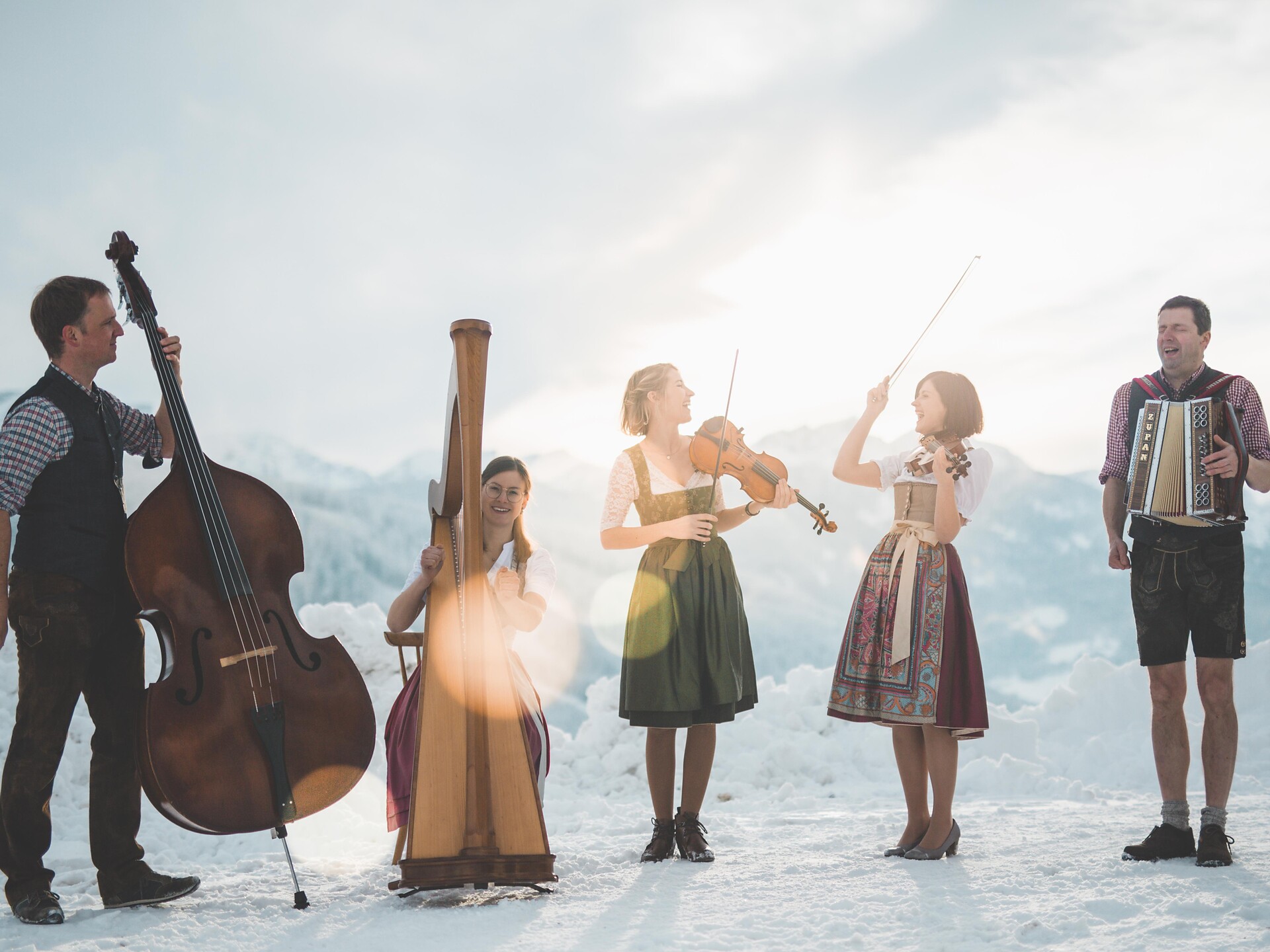 Aperitivo Lungo mit Konzert der Gruppe "Frisch g'strichn" - Dolomitenregion Kronplatz - #1 - suedtirol.info