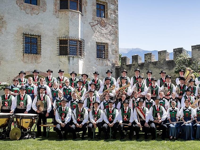 Concert ot the music band Feldthurns in Schnauders - Brixen/Bressanone and environs - #1 - suedtirol.info
