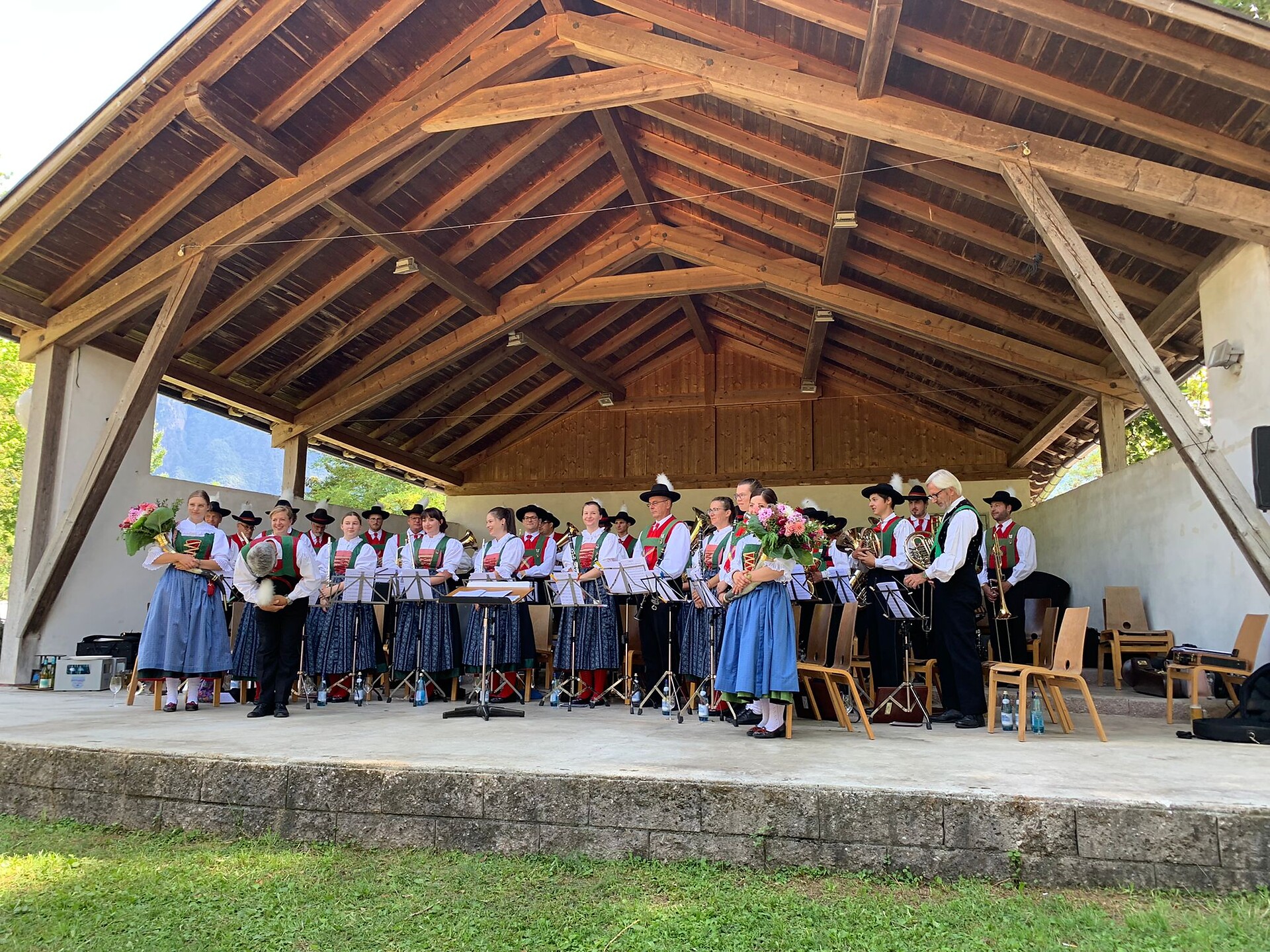 Concerto della banda musicale di Ega Nova Ponente 1 suedtirol.info