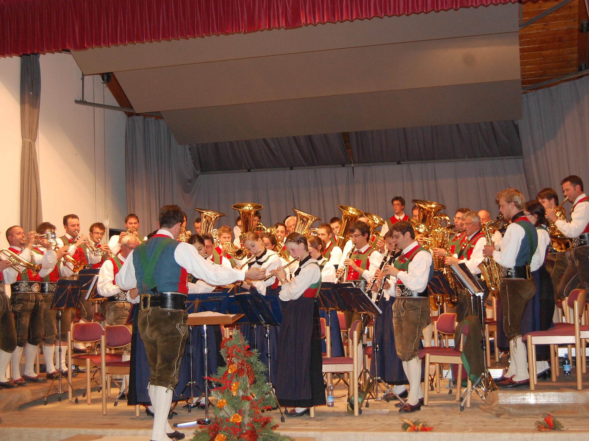 Mondiali di Fisarmonica - seconda serata - Regione dolomitica Plan de Corones - #1 - suedtirol.info