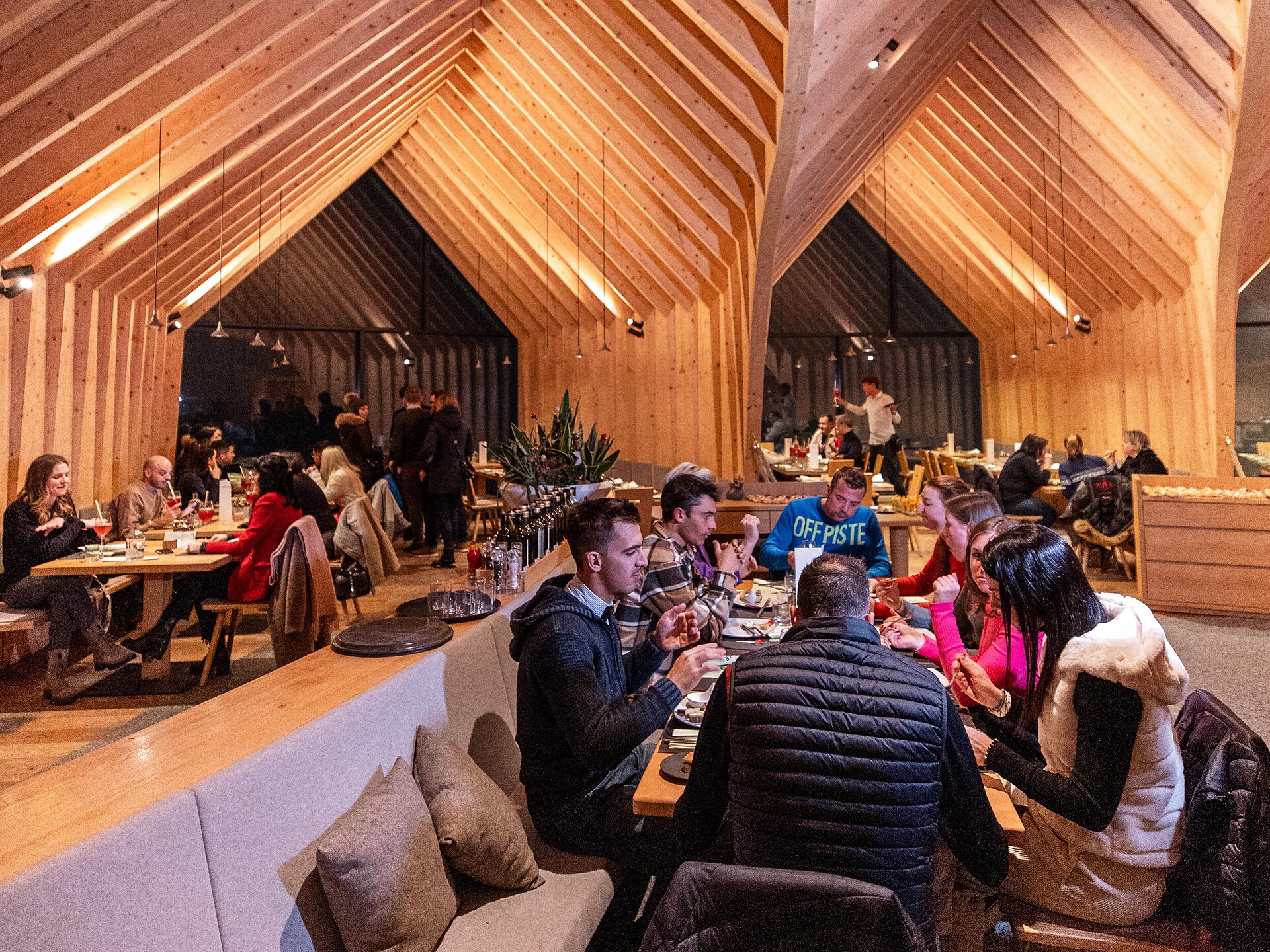 ApérOberholz. Aperitivo lungo at 2,096 metres above sea level - Dolomites Region Eggental - #3 - suedtirol.info