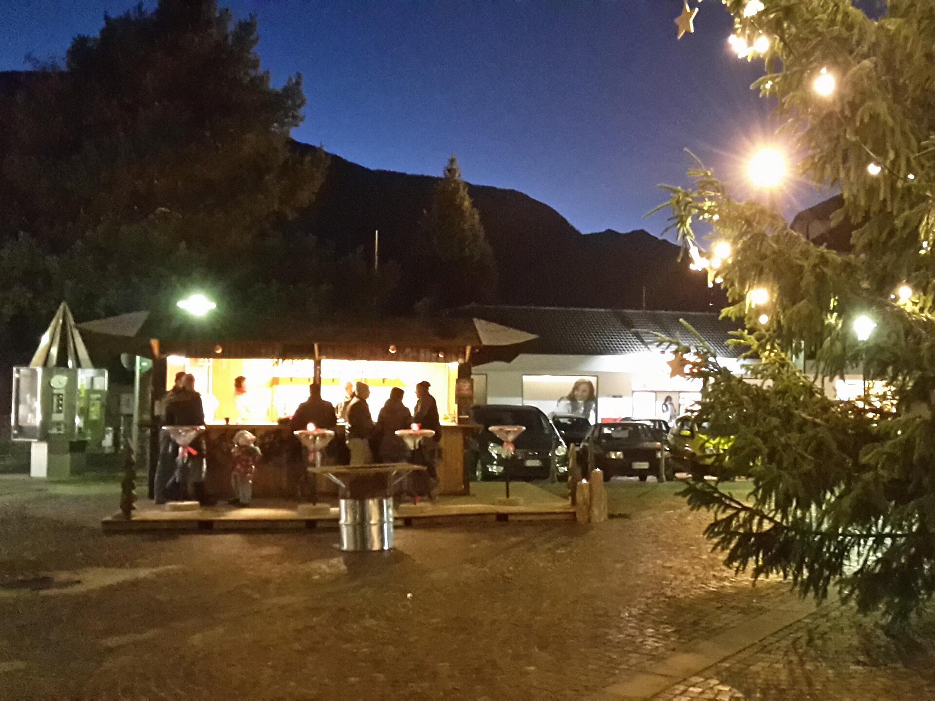Advent in Terlan: Mulled wine stand - Alto Adige Wine Road - #1 - suedtirol.info