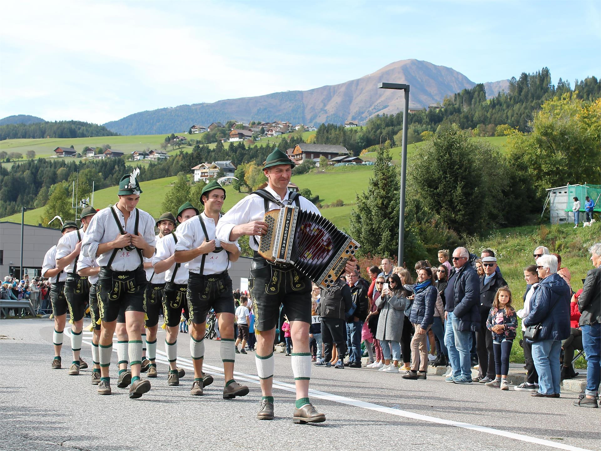 Almabtrieb mit Herbstfest in Terenten Terenten 2 suedtirol.info
