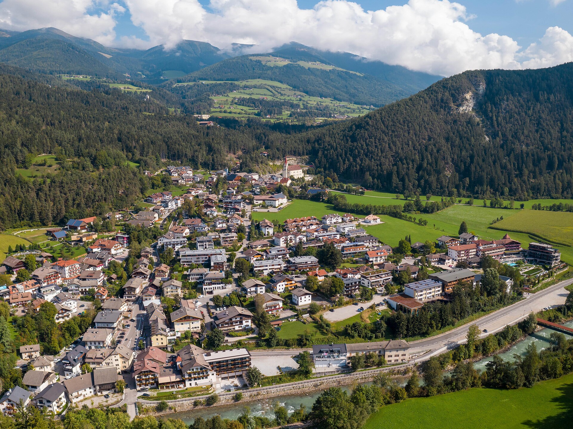 Exploring Kiens/Chienes: Hiking, Wondering, Enjoying Kiens/Chienes 2 suedtirol.info