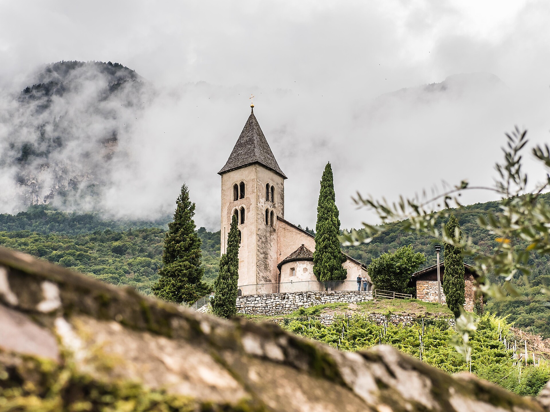 Visita serale alla chiesa di San Giacomo a Kastelaz Termeno sulla Strada del Vino 3 suedtirol.info