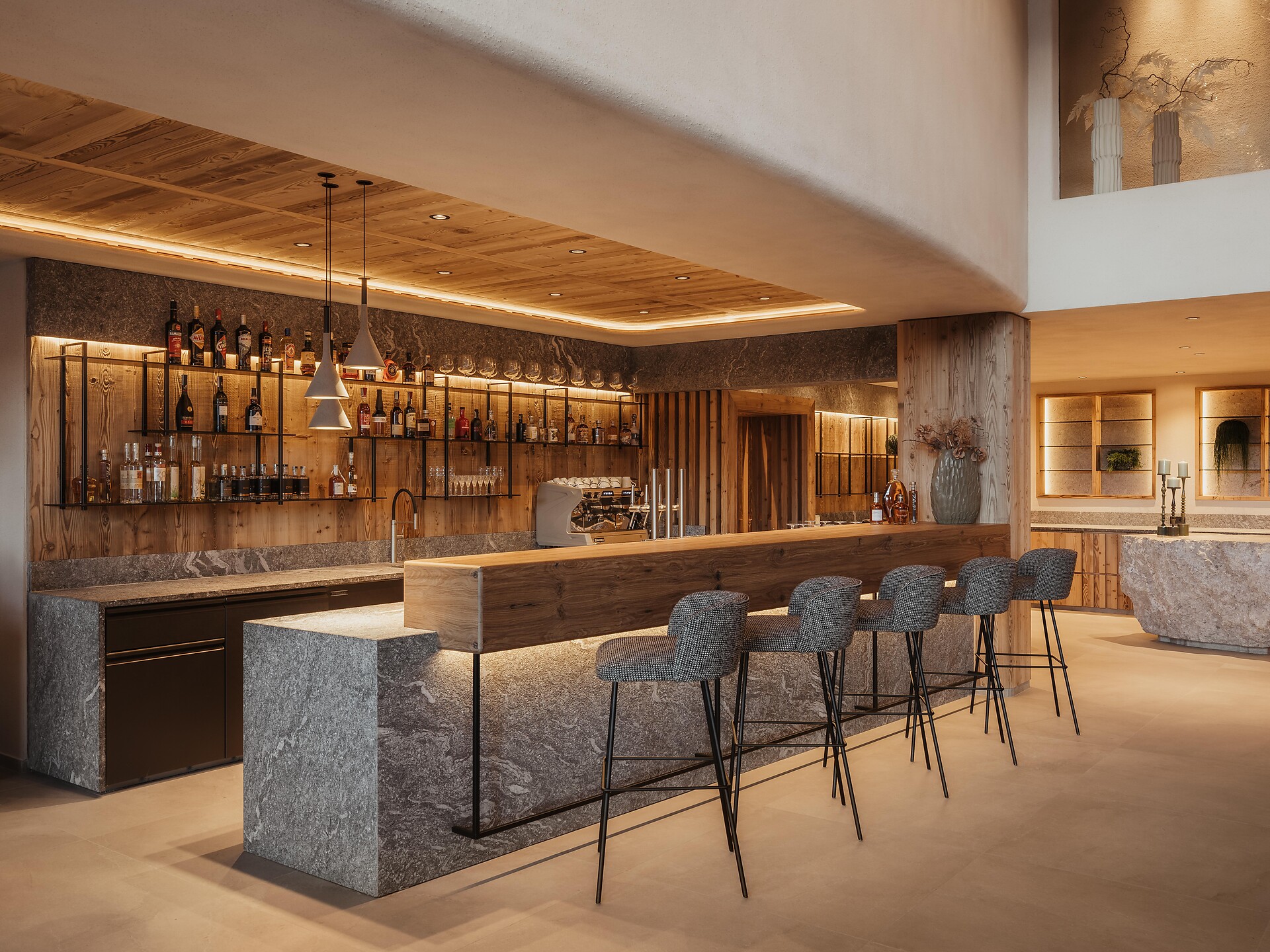 Alta Badia Cocktail Week - Hotel Recort - Dolomites Region Alta Badia - #1 - suedtirol.info