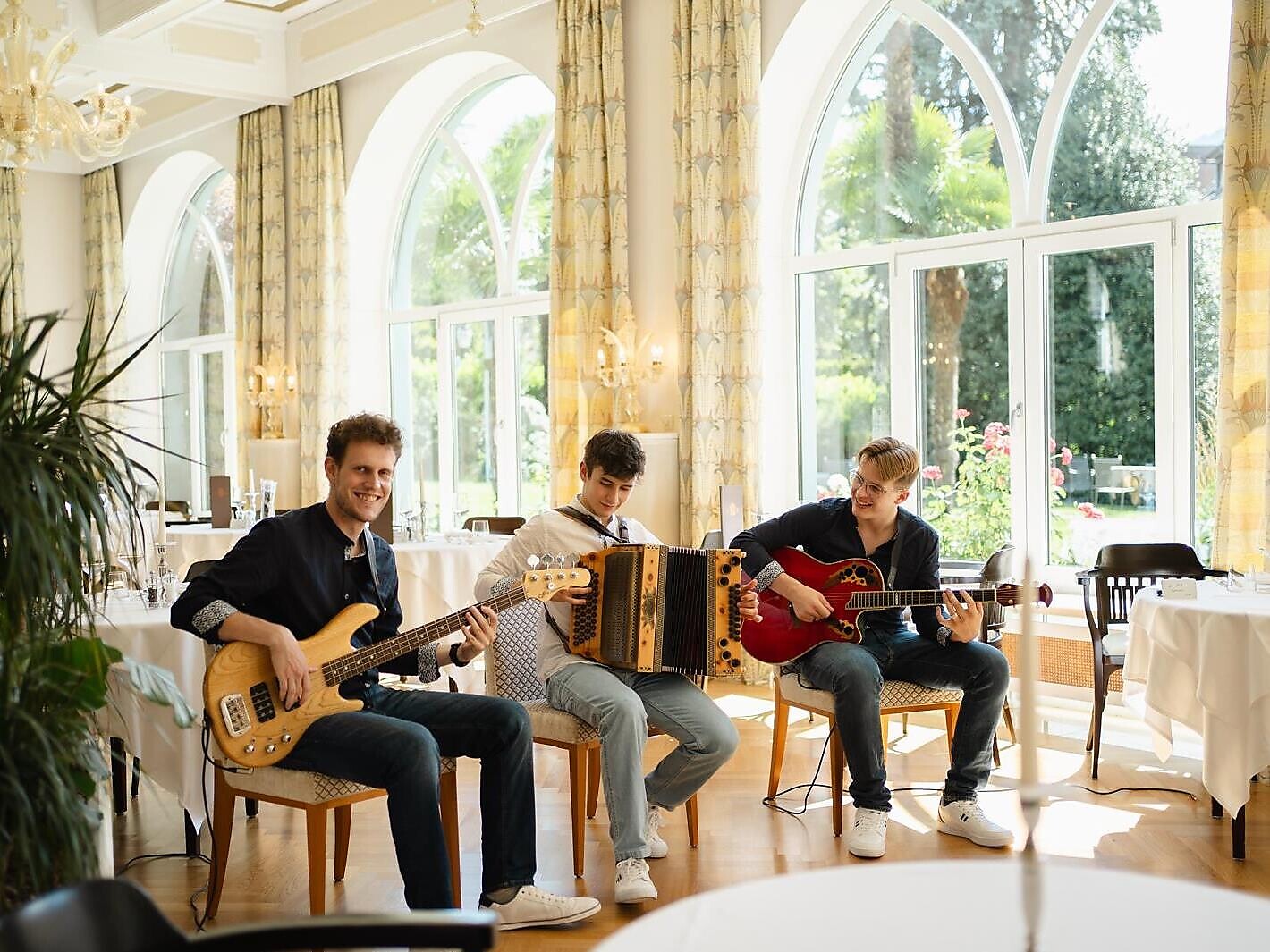 Acoustic duo with accordion and guitar at the Christmas market - Meran/Merano and environs - #3 - suedtirol.info